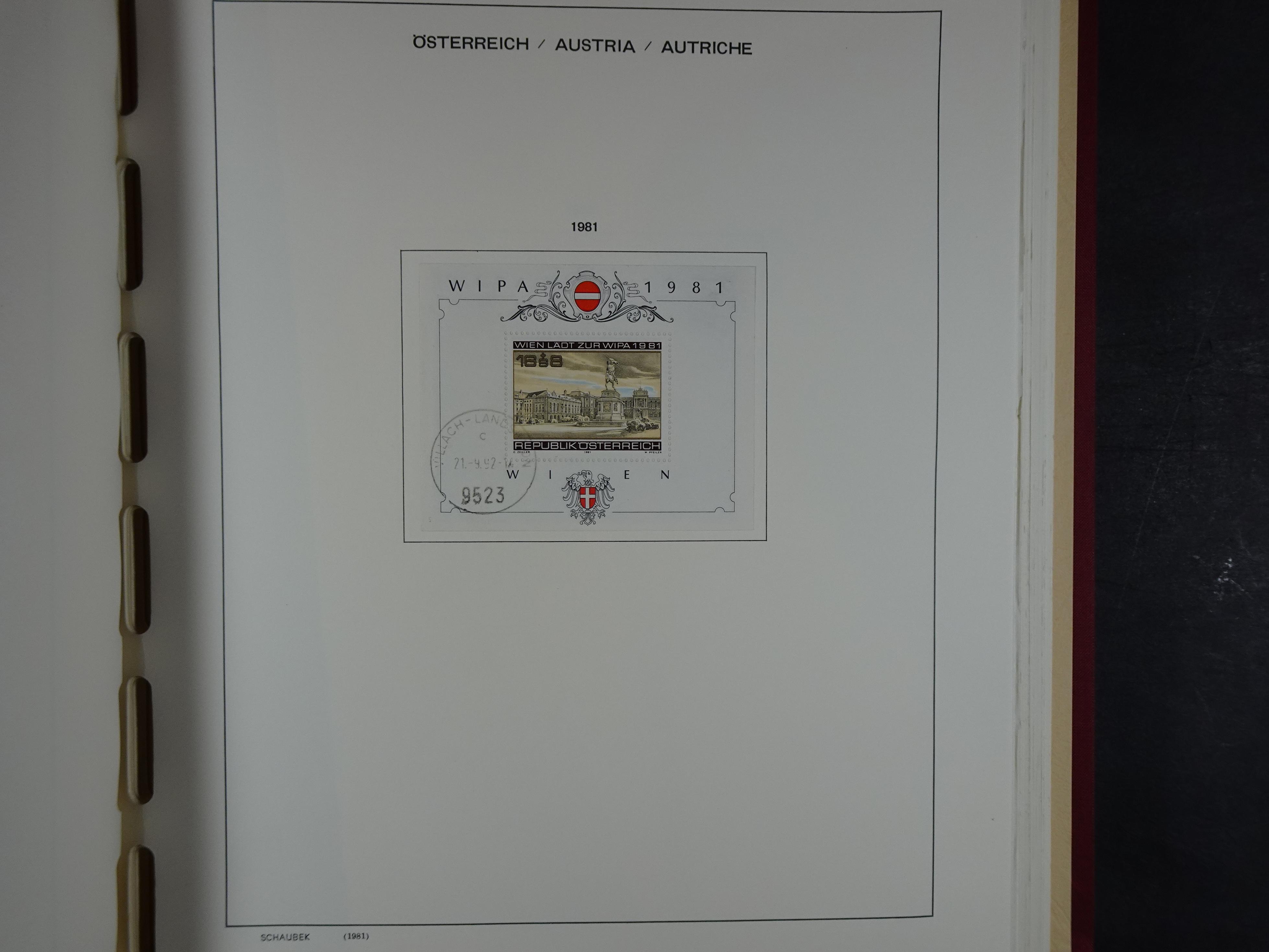 Mooie verzameling met klassiek veel extra's.
Zeer hoge cat waarde. 208
