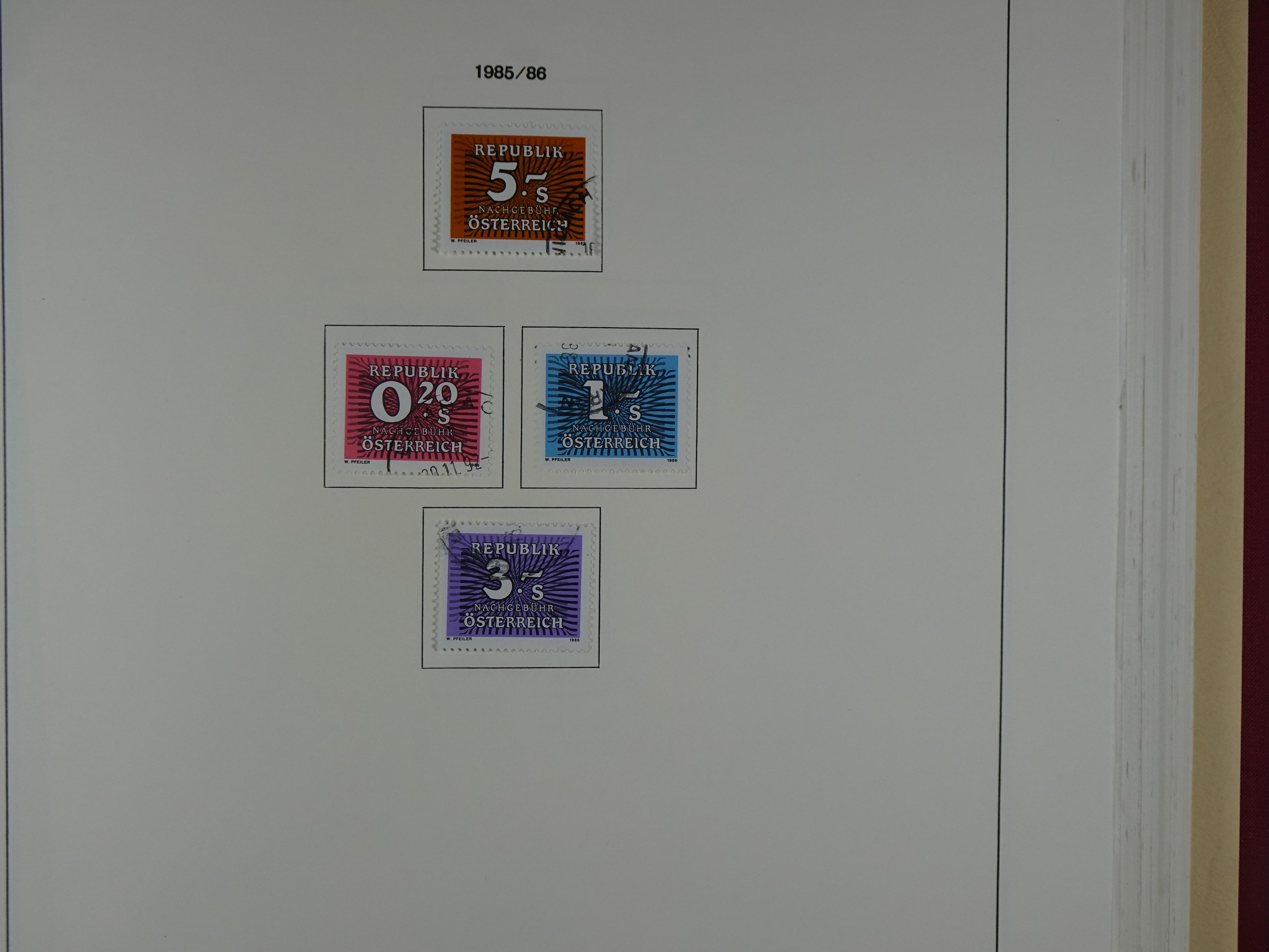 Mooie verzameling met klassiek veel extra's.
Zeer hoge cat waarde. 213