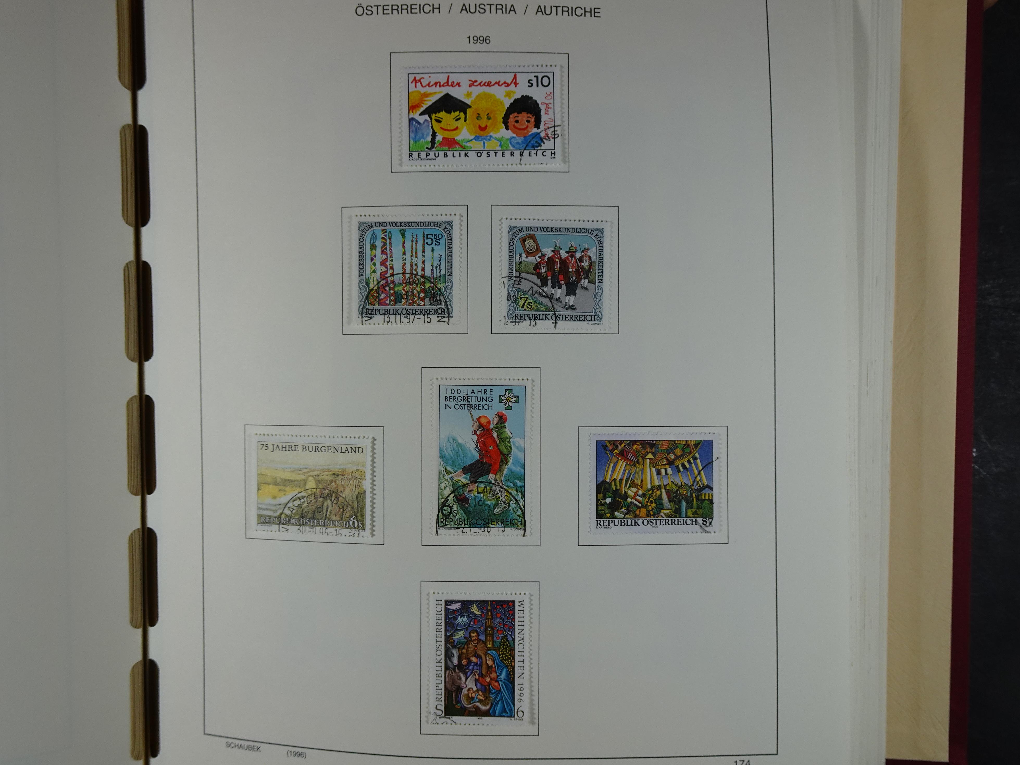 Mooie verzameling met klassiek veel extra's.
Zeer hoge cat waarde. 237