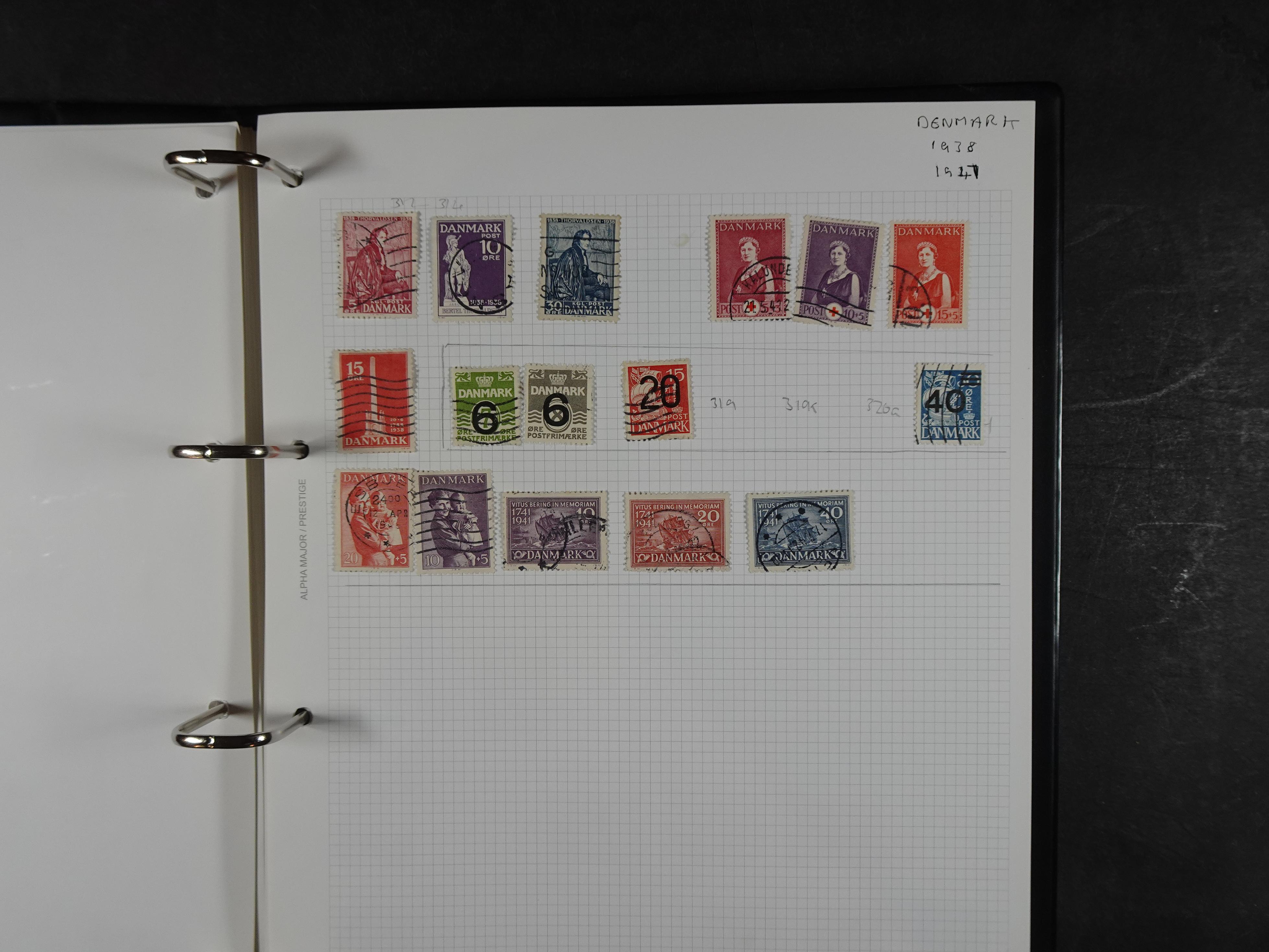 Mooie deels gespecialiseerde verzameling wel rommelig geheel met hoge waarde.  23