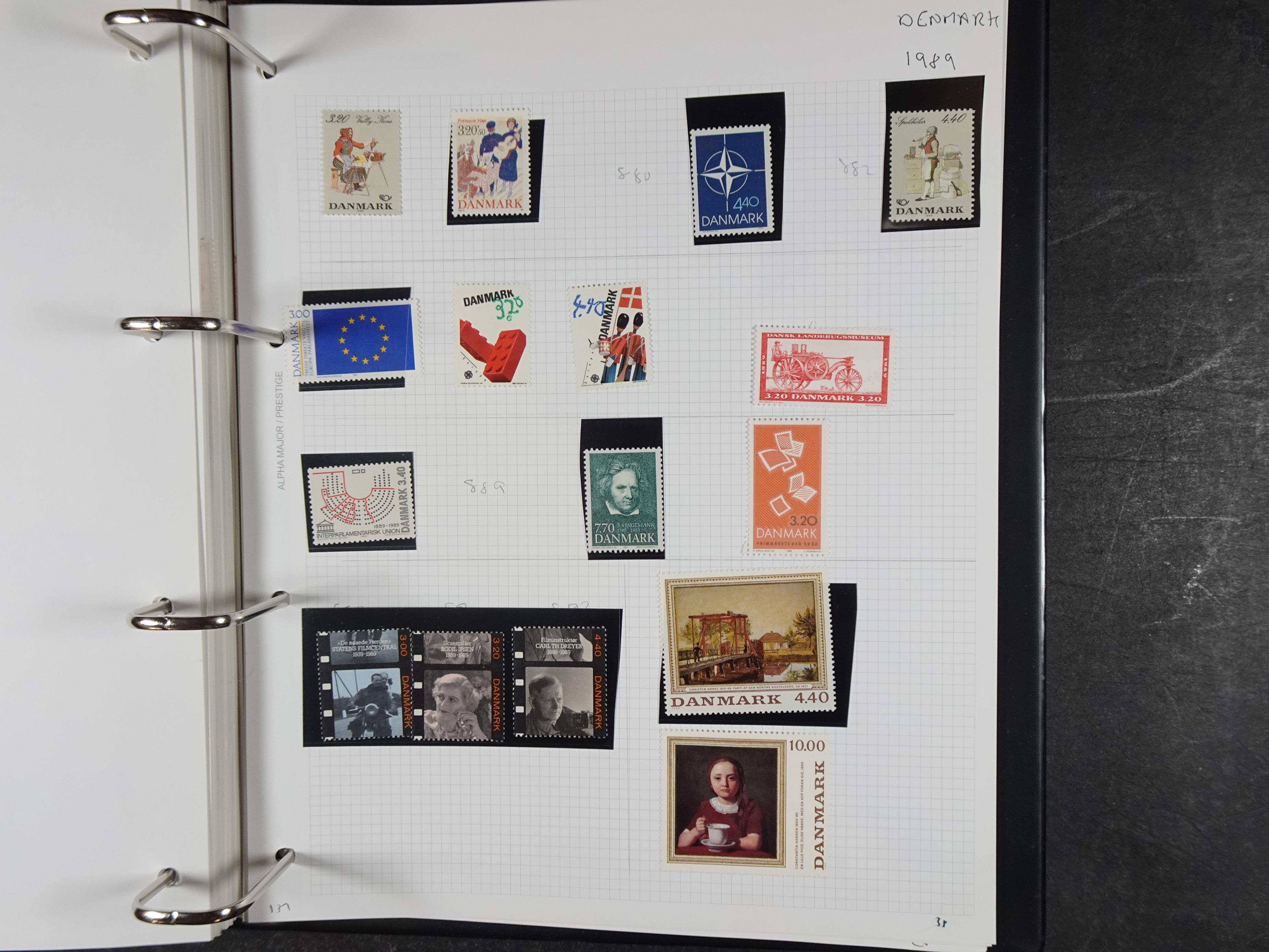 Mooie deels gespecialiseerde verzameling wel rommelig geheel met hoge waarde.  128