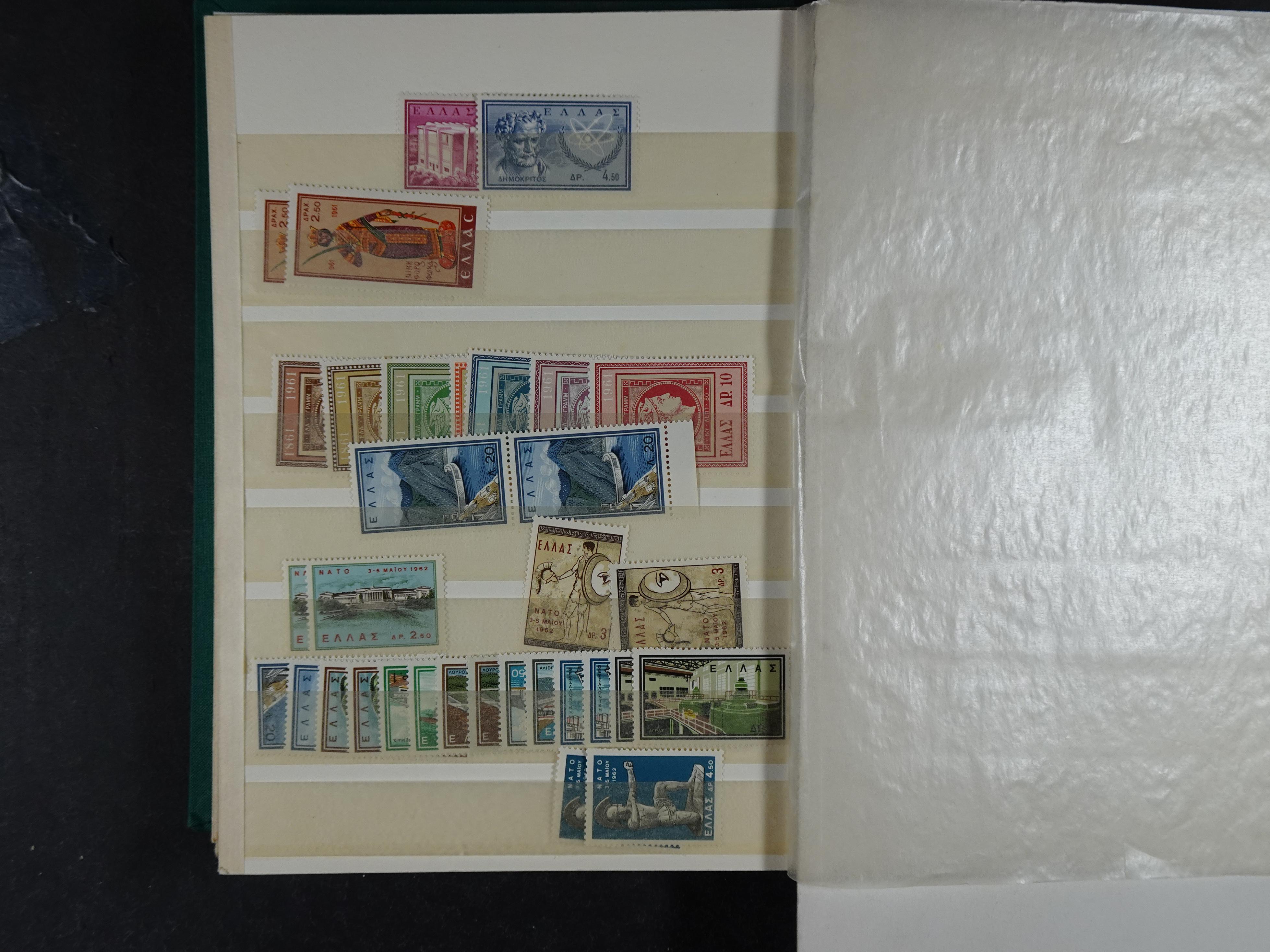 Leuke partij met veel Hermes koppen en betere luchtpost. 14