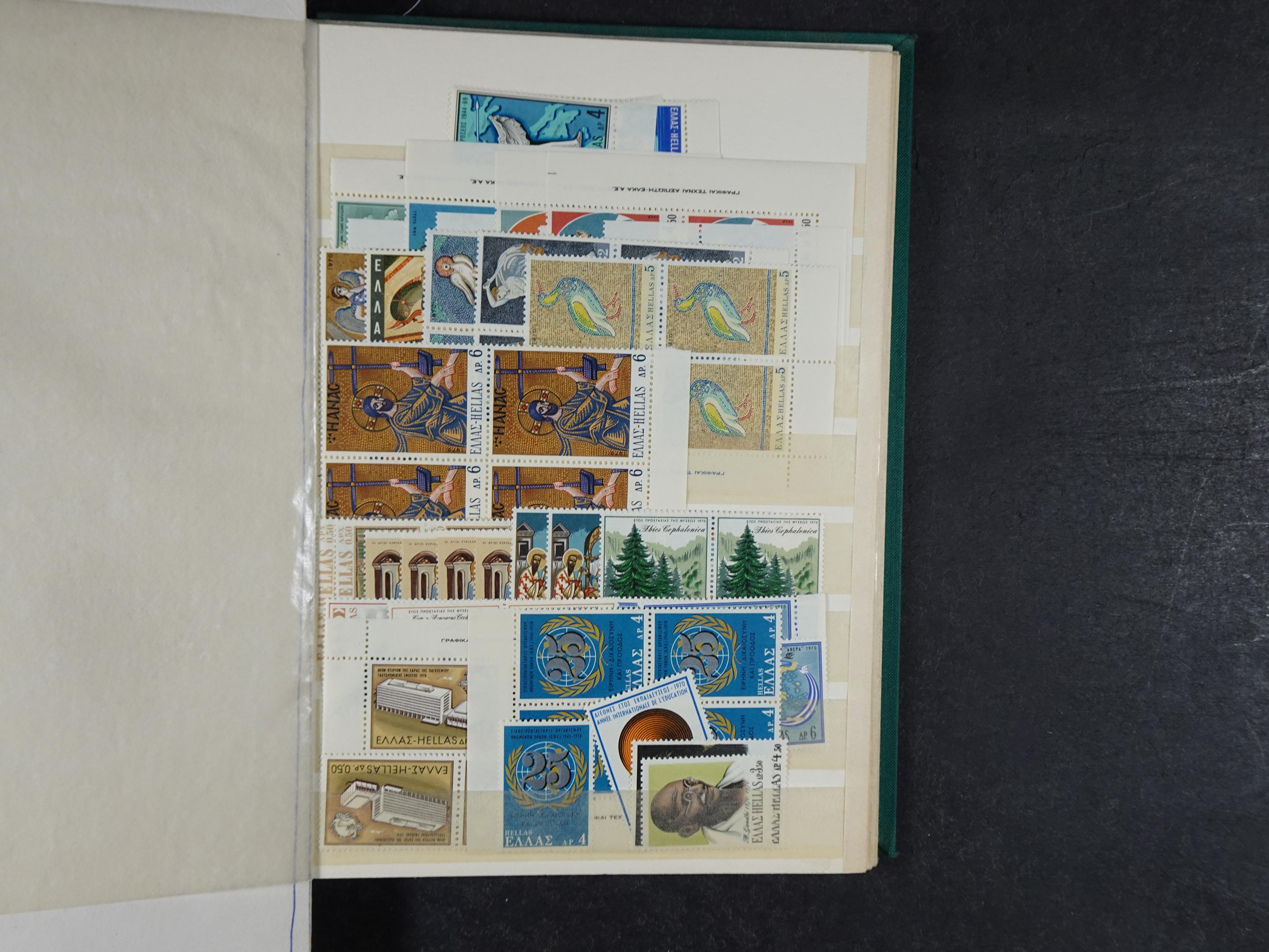 Leuke partij met veel Hermes koppen en betere luchtpost. 21