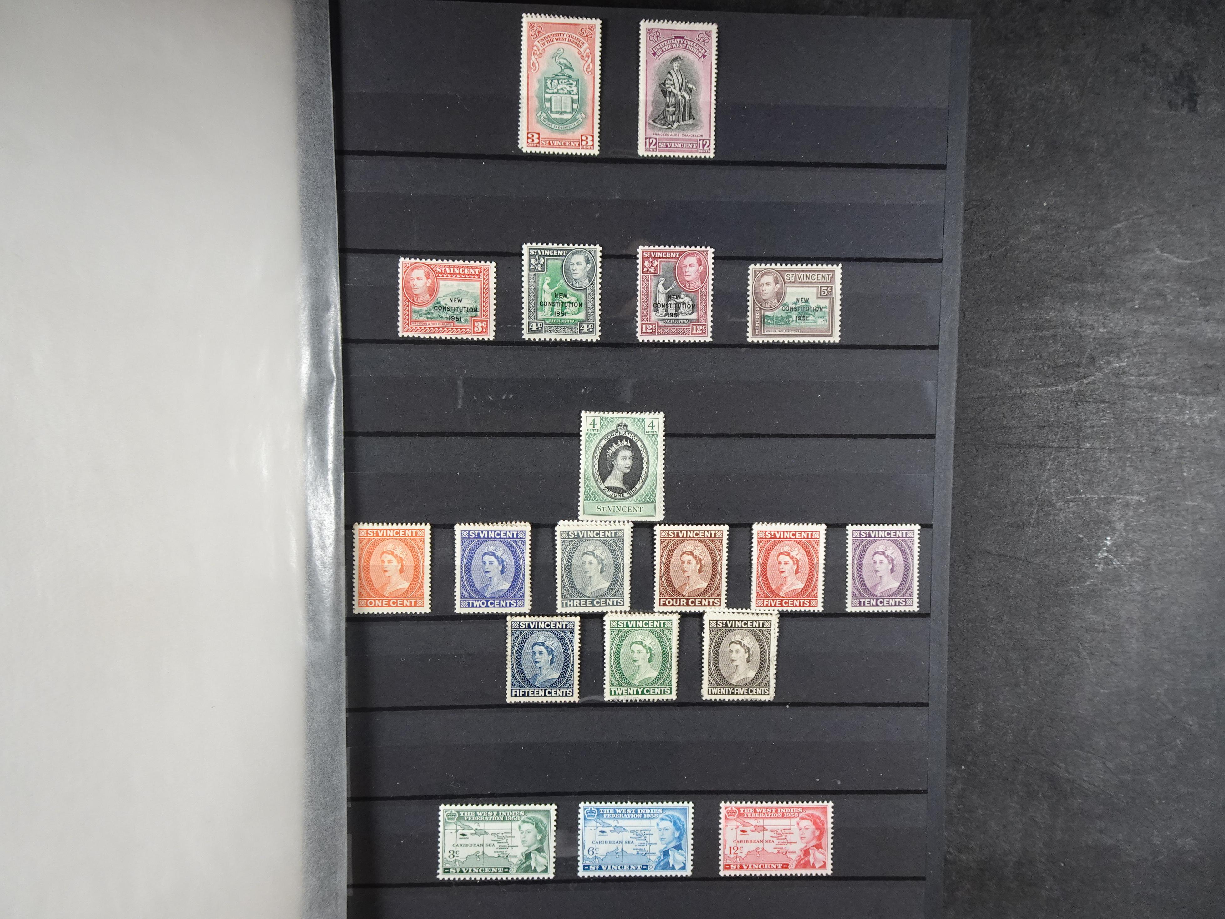 Leuke verzameling veel dubbel op elkaar gestoken aanwezig. 5