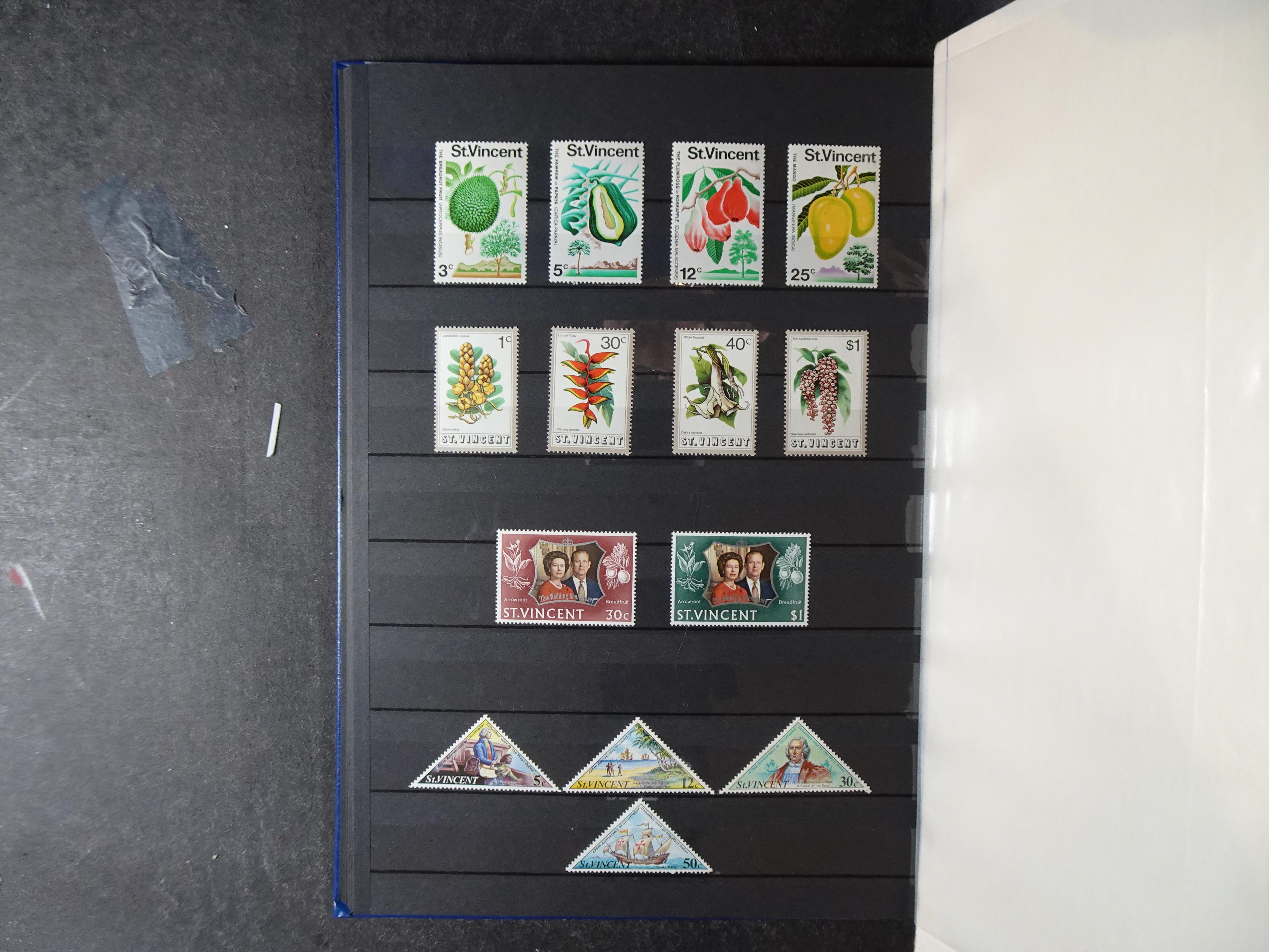 Leuke verzameling veel dubbel op elkaar gestoken aanwezig. 13