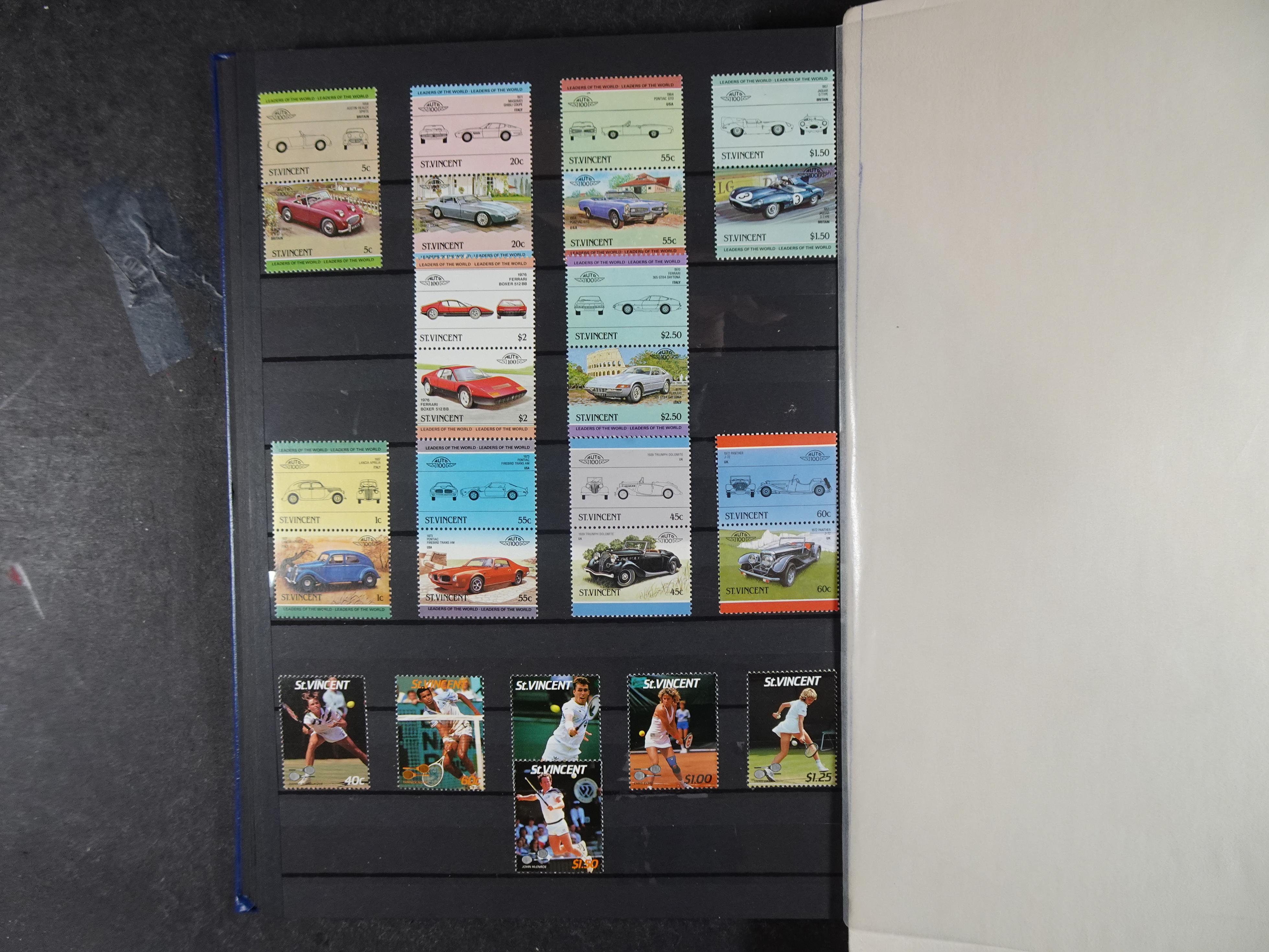 Leuke verzameling veel dubbel op elkaar gestoken aanwezig. 23