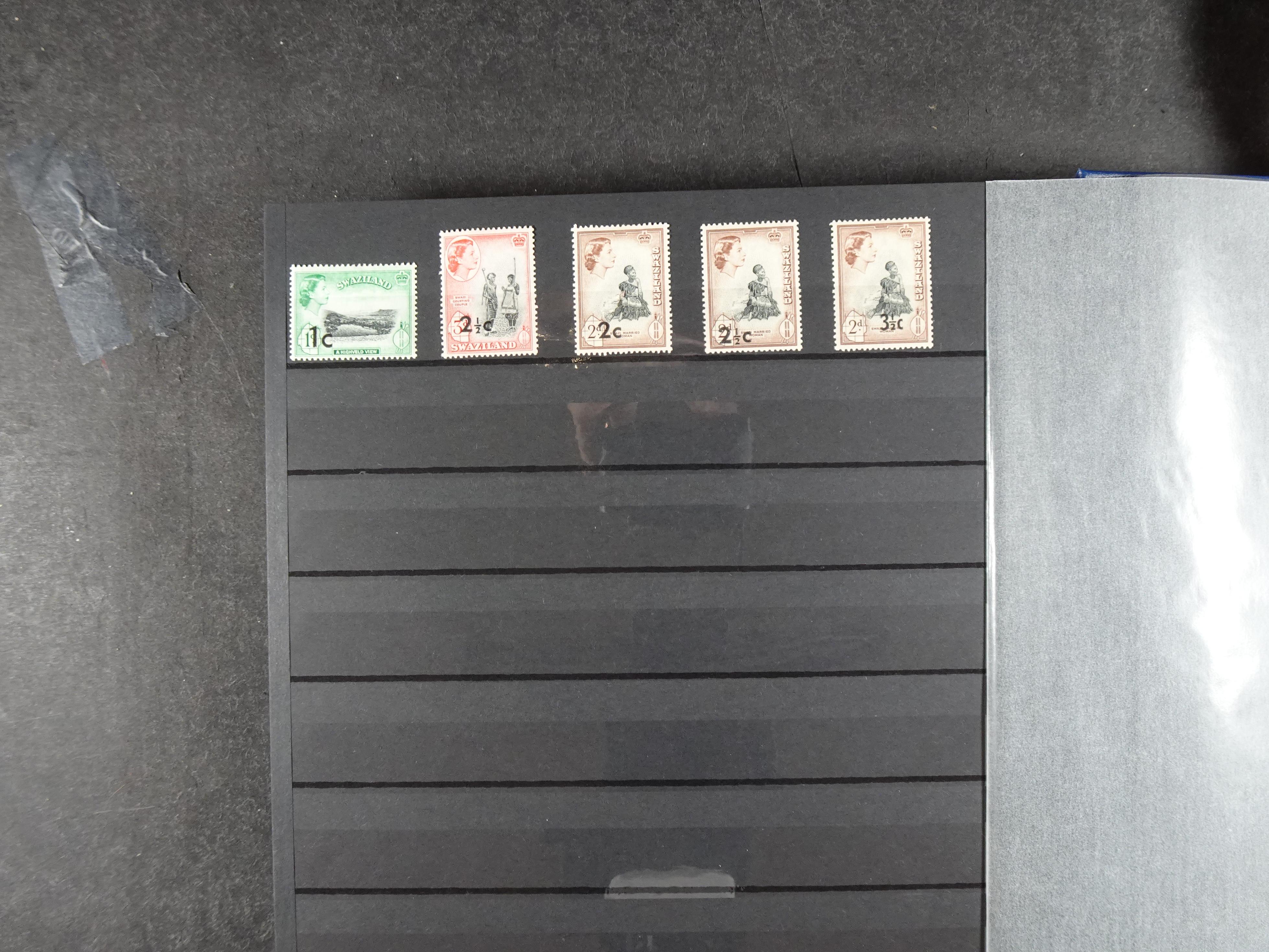 Leuke verzameling veel dubbel op elkaar gestoken aanwezig. 57