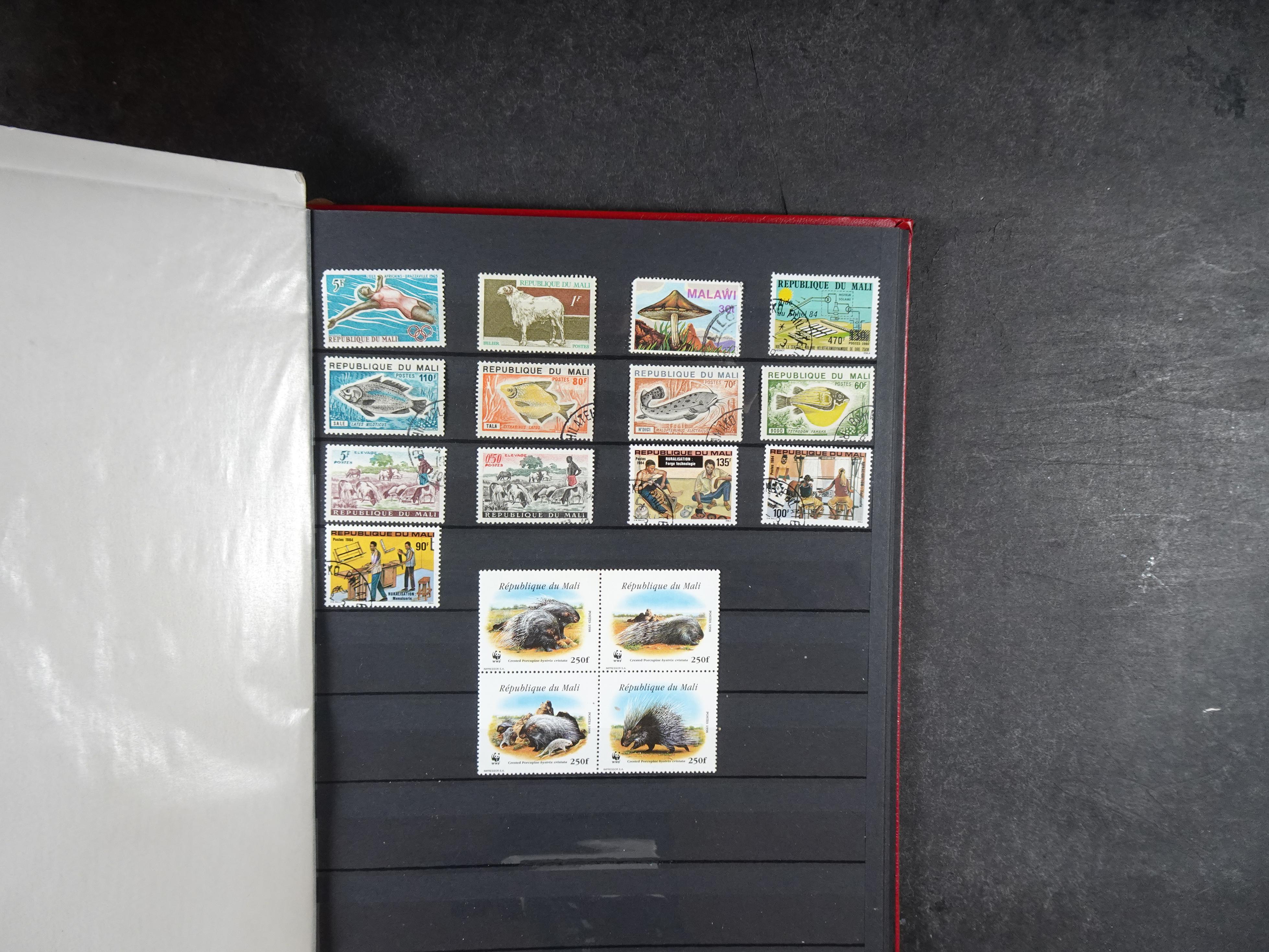 Mooie verzameling vaak dubbel op elkaar gestoken. 48