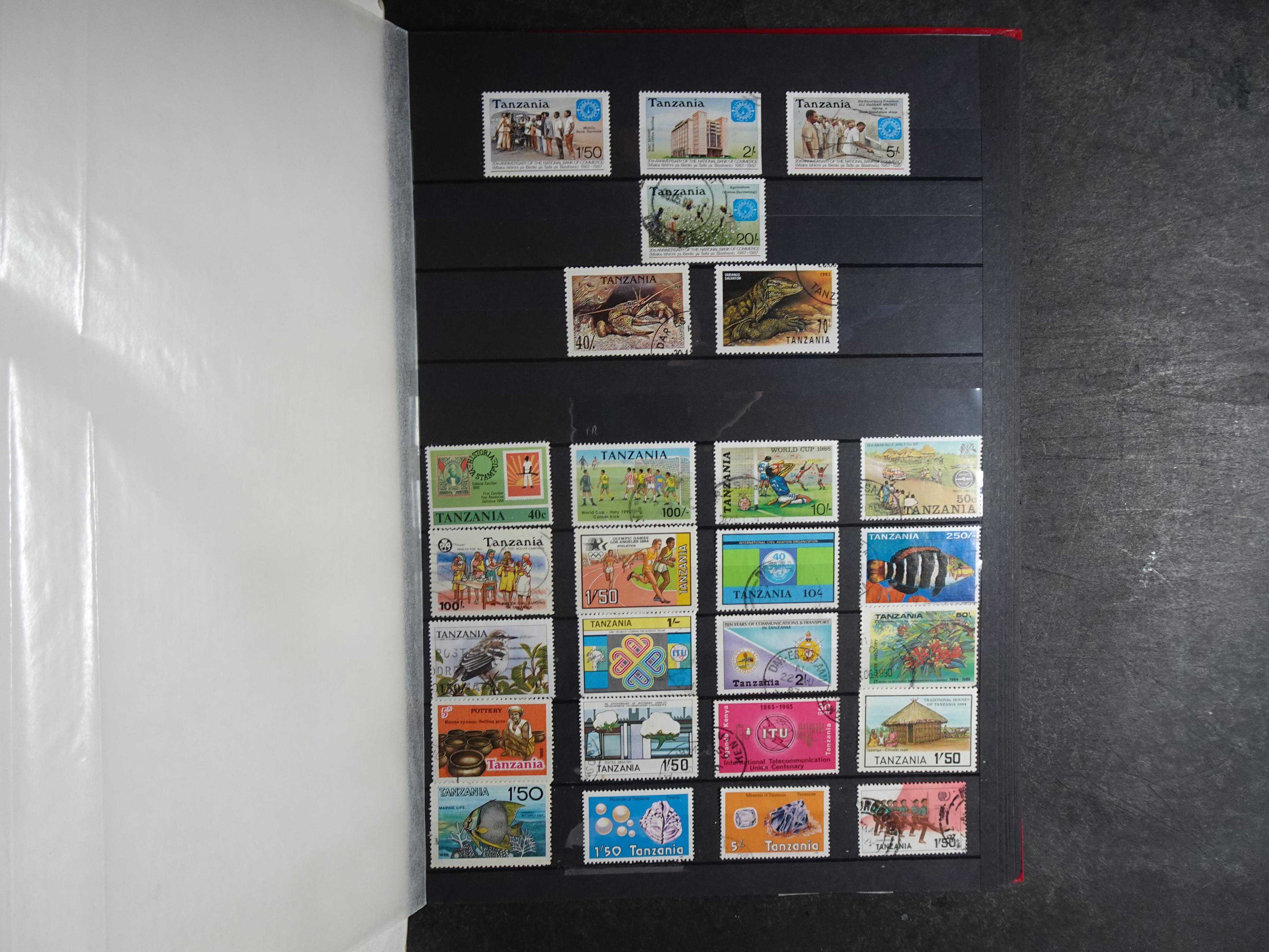 Leuke verzameling veel dubbel op elkaar gestoken. 44