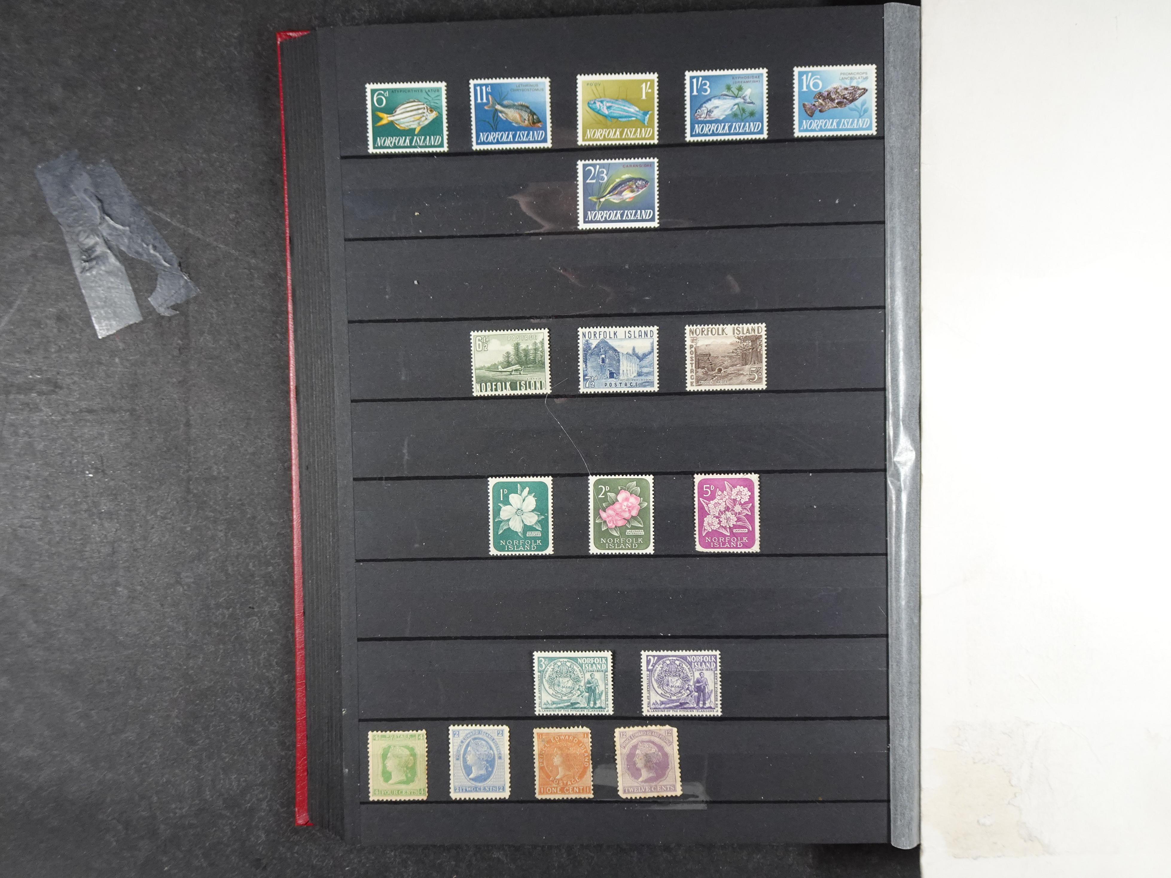 O.A.Hong Kong goed aanwezig vaak dubbel op elkaar gestoken, hoge waarde. 24