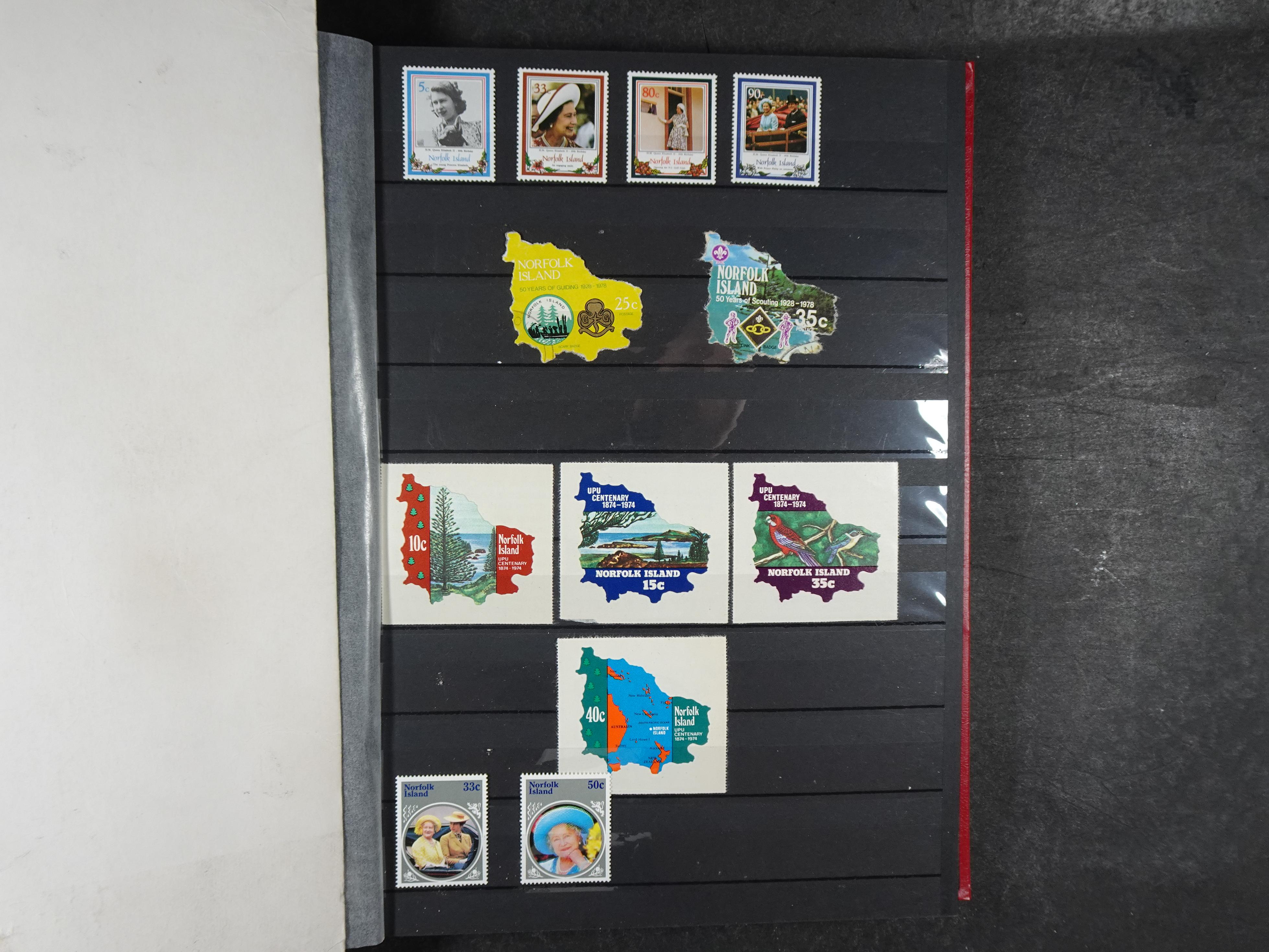 O.A.Hong Kong goed aanwezig vaak dubbel op elkaar gestoken, hoge waarde. 27