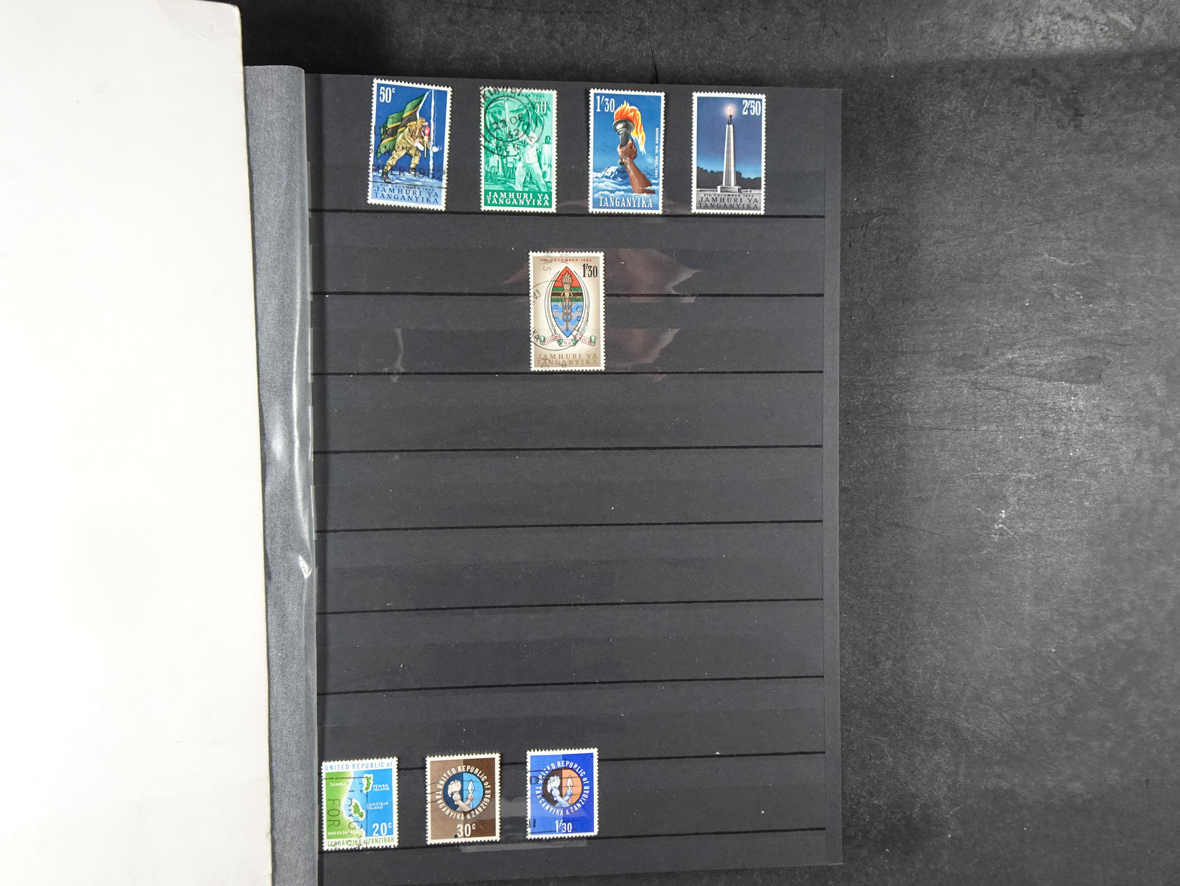 T t/m Z + extra leuke verzameling veel dubbel op elkaar gestoken.  15