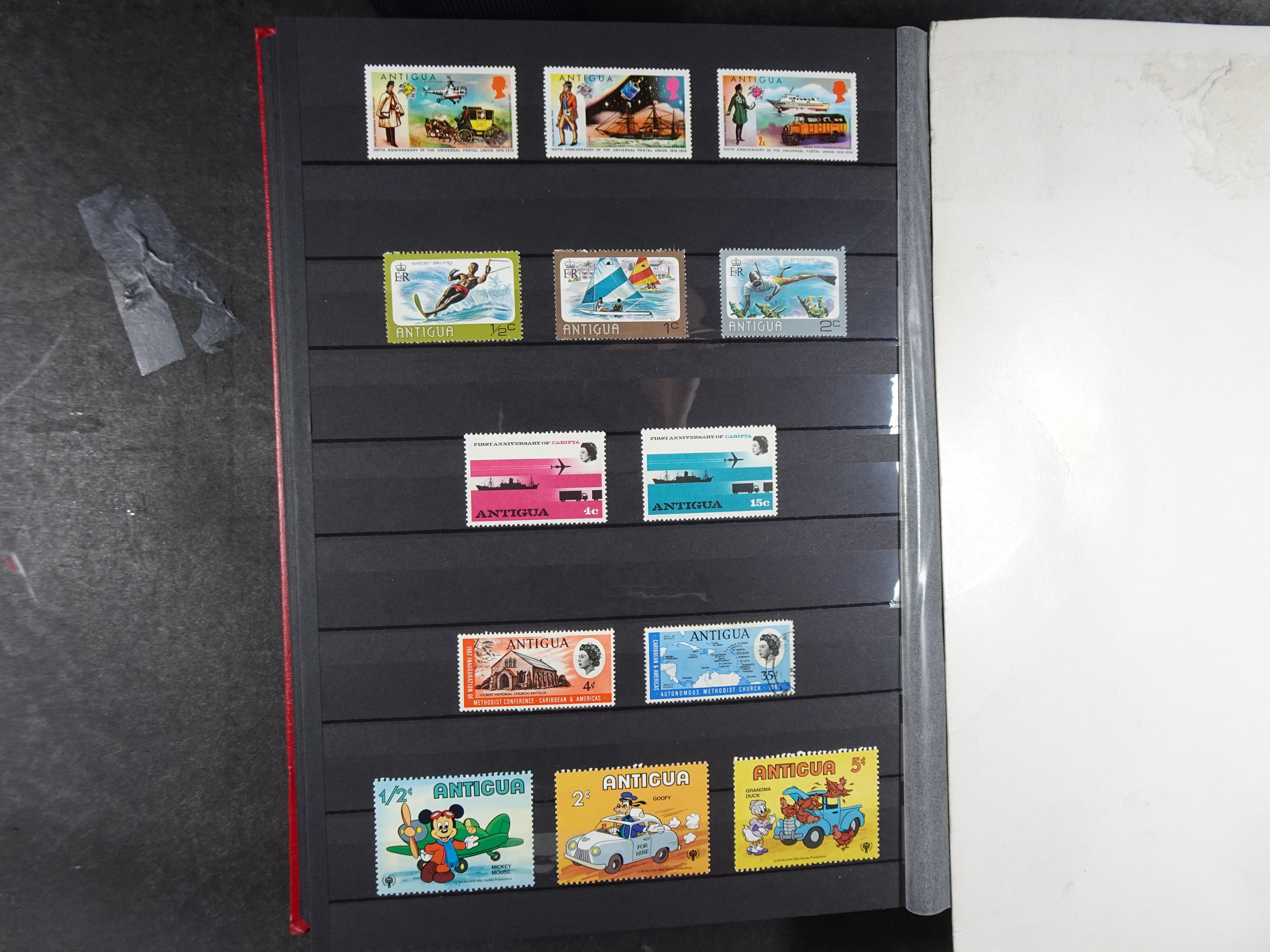 Leuke verzameling vaak dubbel over elkaar gestoken aanwezig.  12