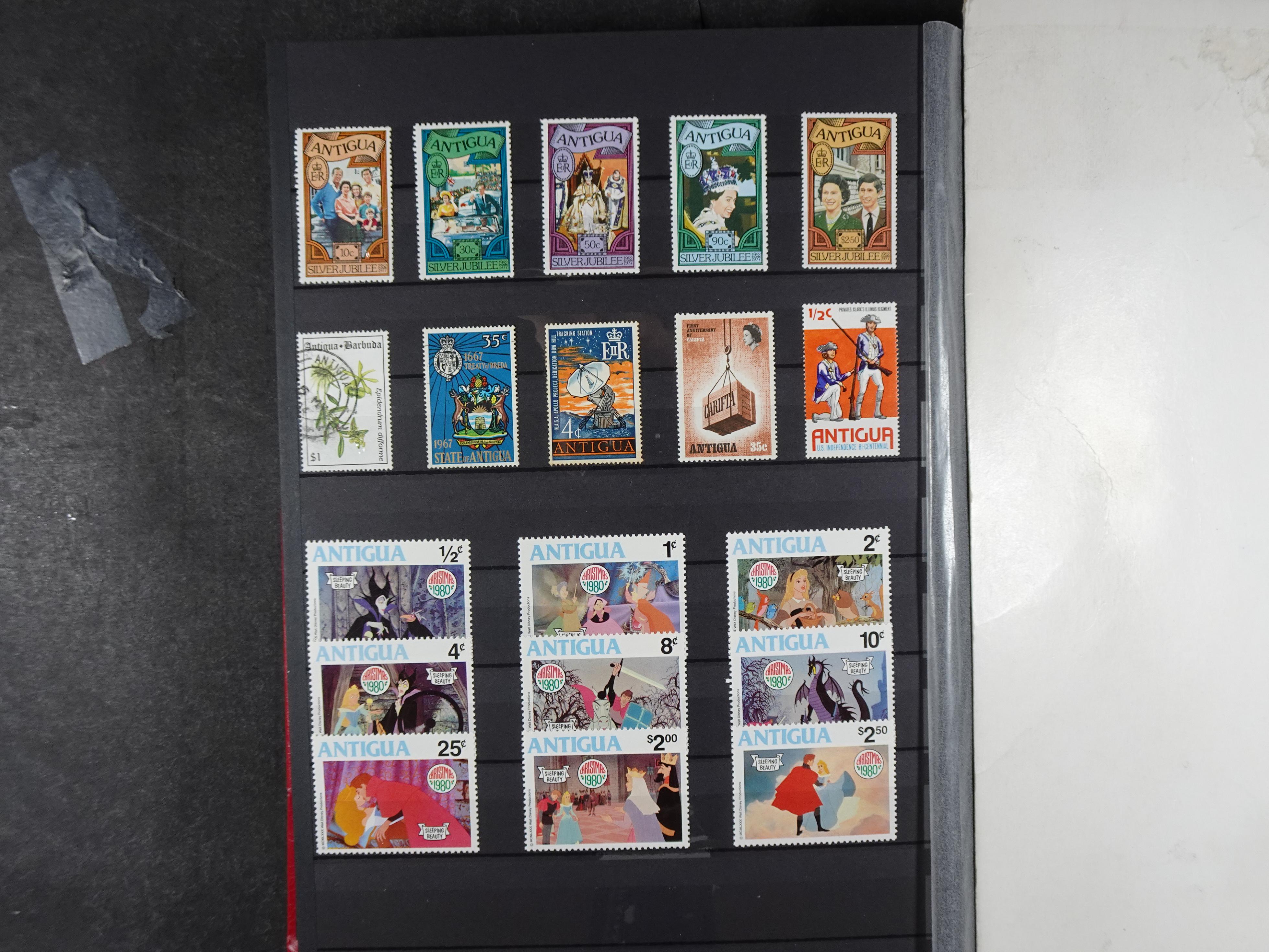 Leuke verzameling vaak dubbel over elkaar gestoken aanwezig.  16