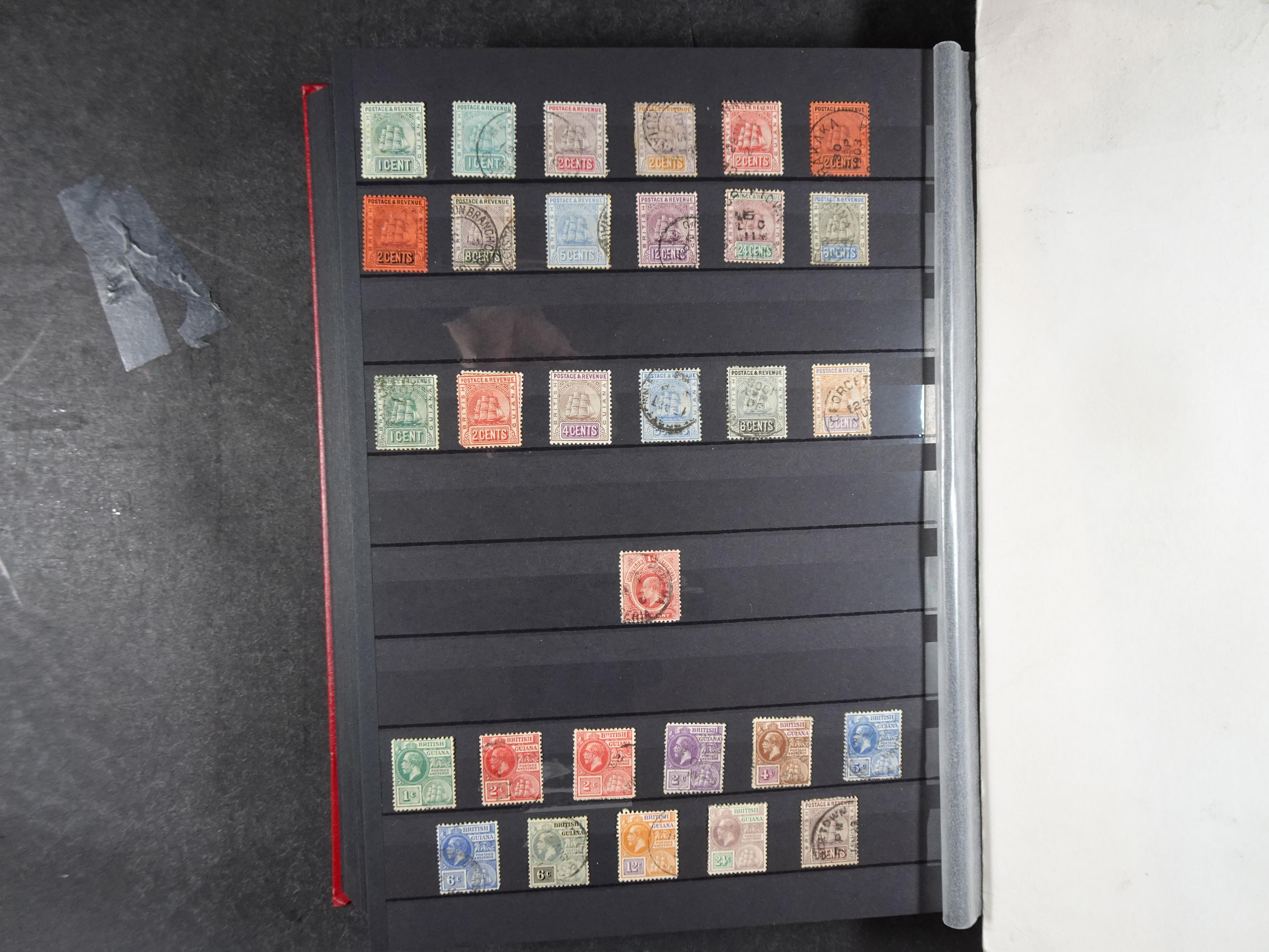 Leuke verzameling vaak dubbel over elkaar gestoken aanwezig.  36