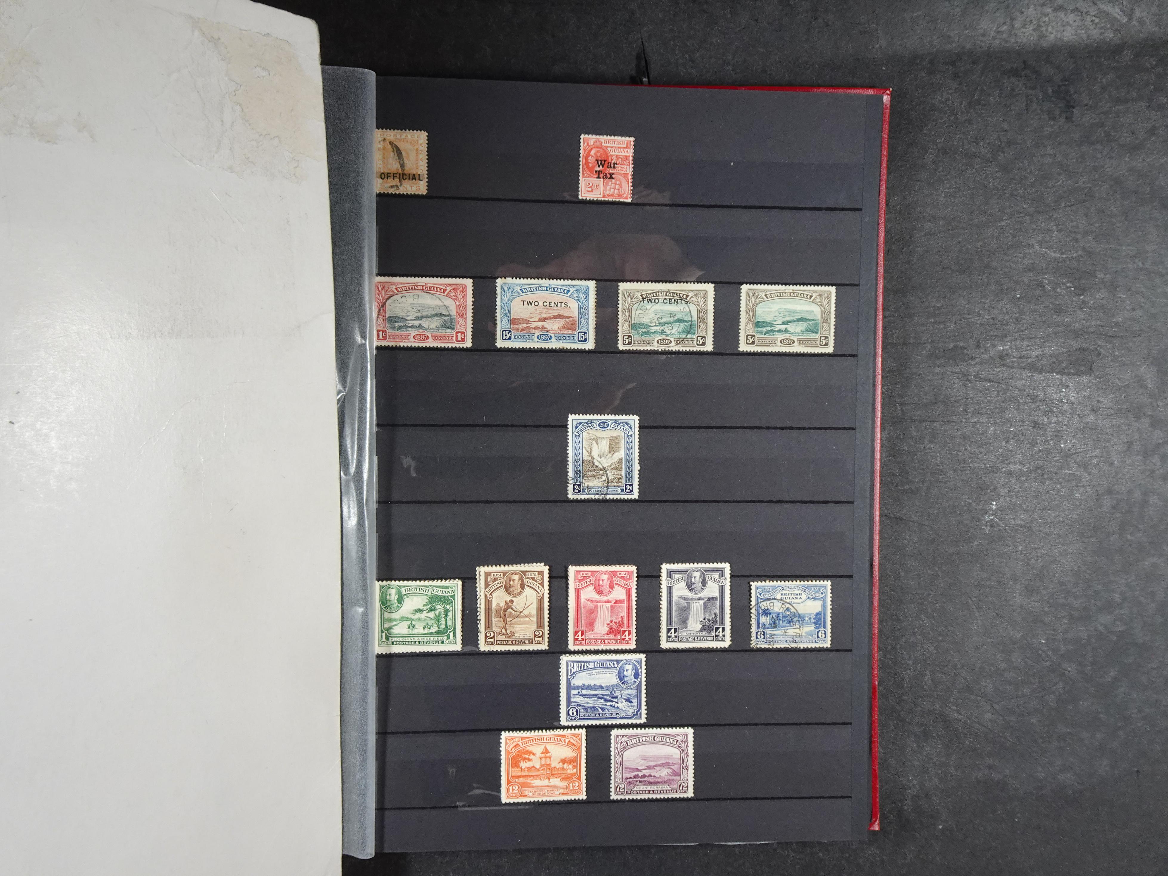 Leuke verzameling vaak dubbel over elkaar gestoken aanwezig.  37