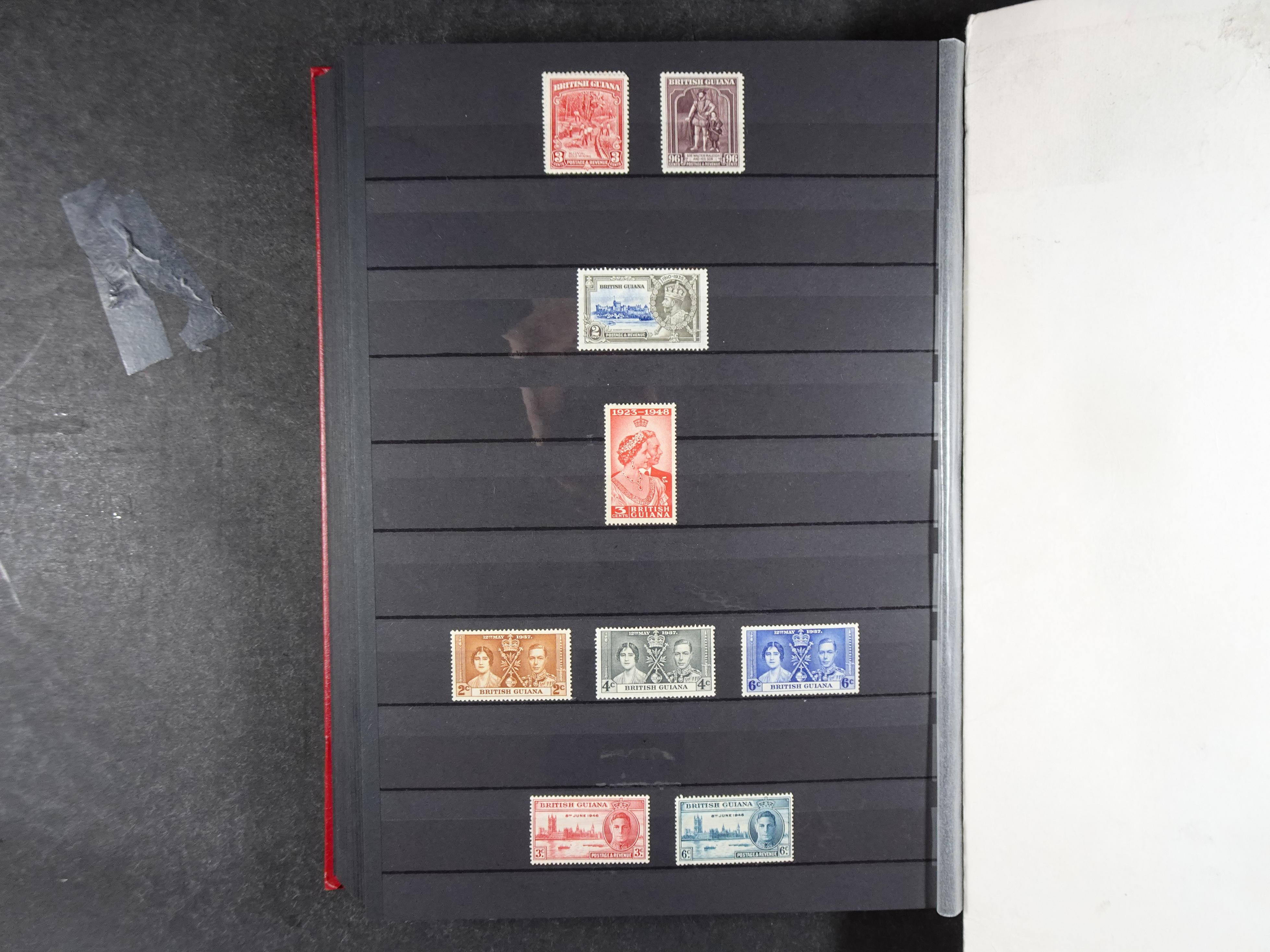 Leuke verzameling vaak dubbel over elkaar gestoken aanwezig.  38