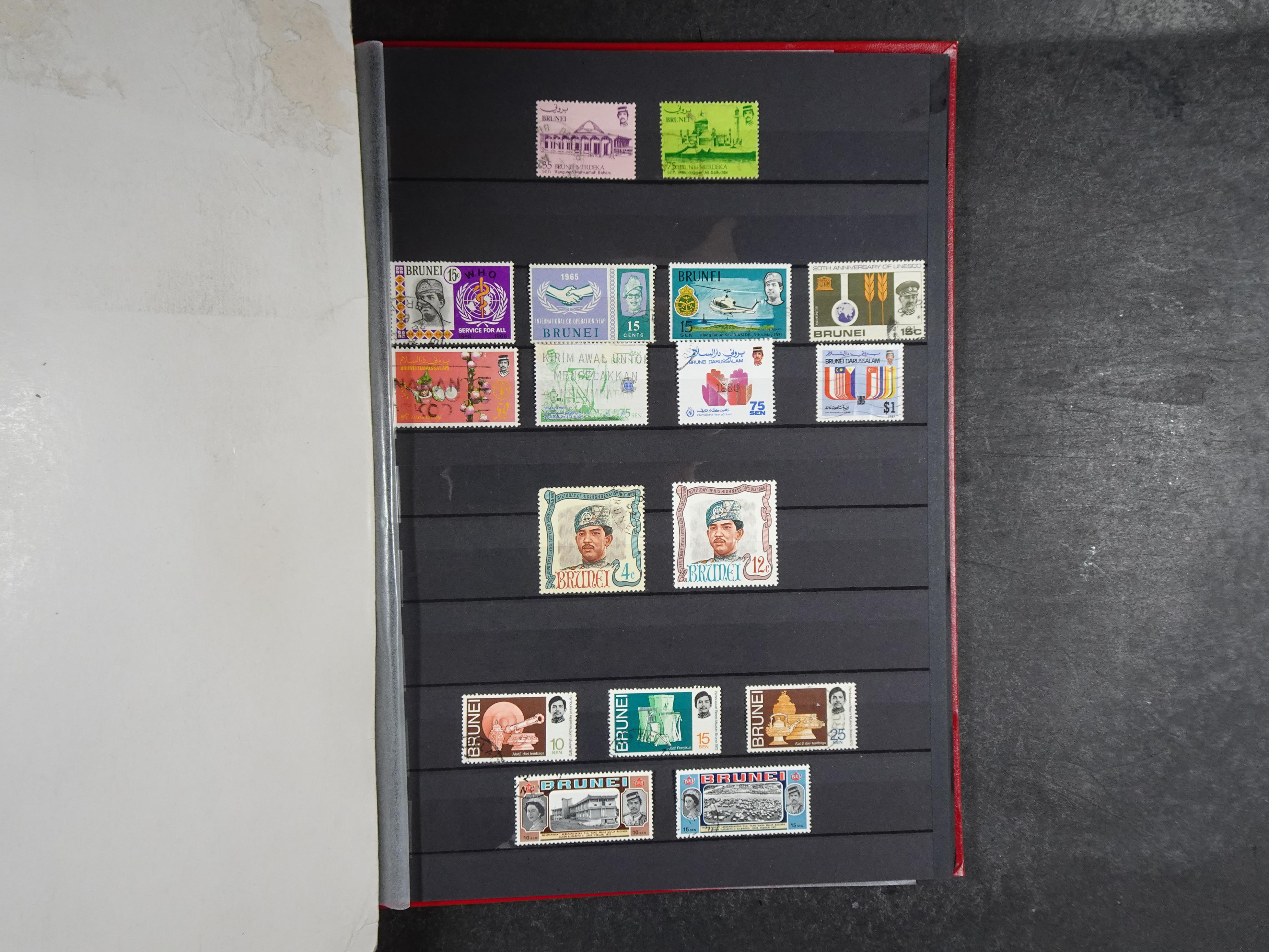 Leuke verzameling vaak dubbel over elkaar gestoken aanwezig.  49