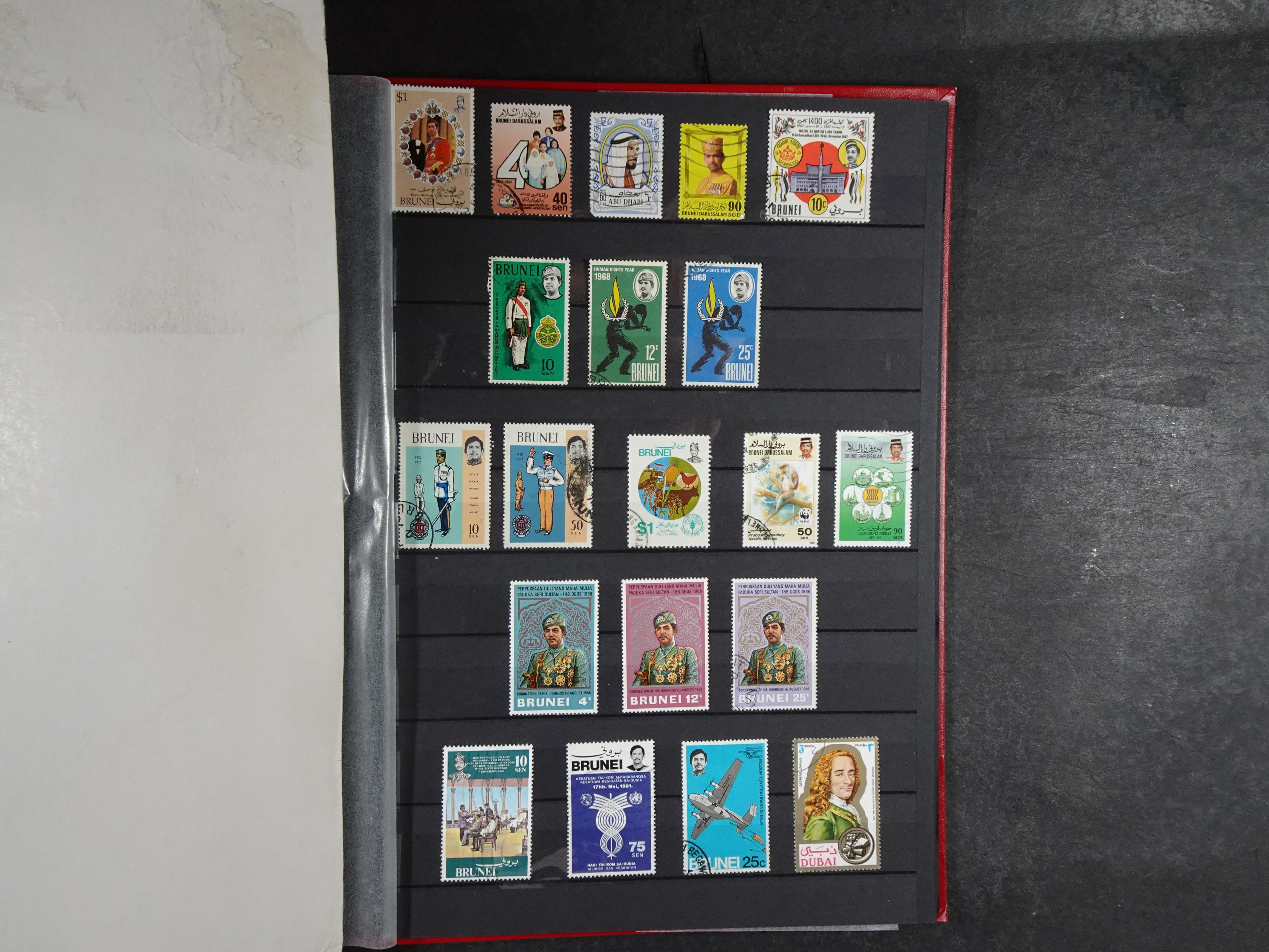 Leuke verzameling vaak dubbel over elkaar gestoken aanwezig.  51