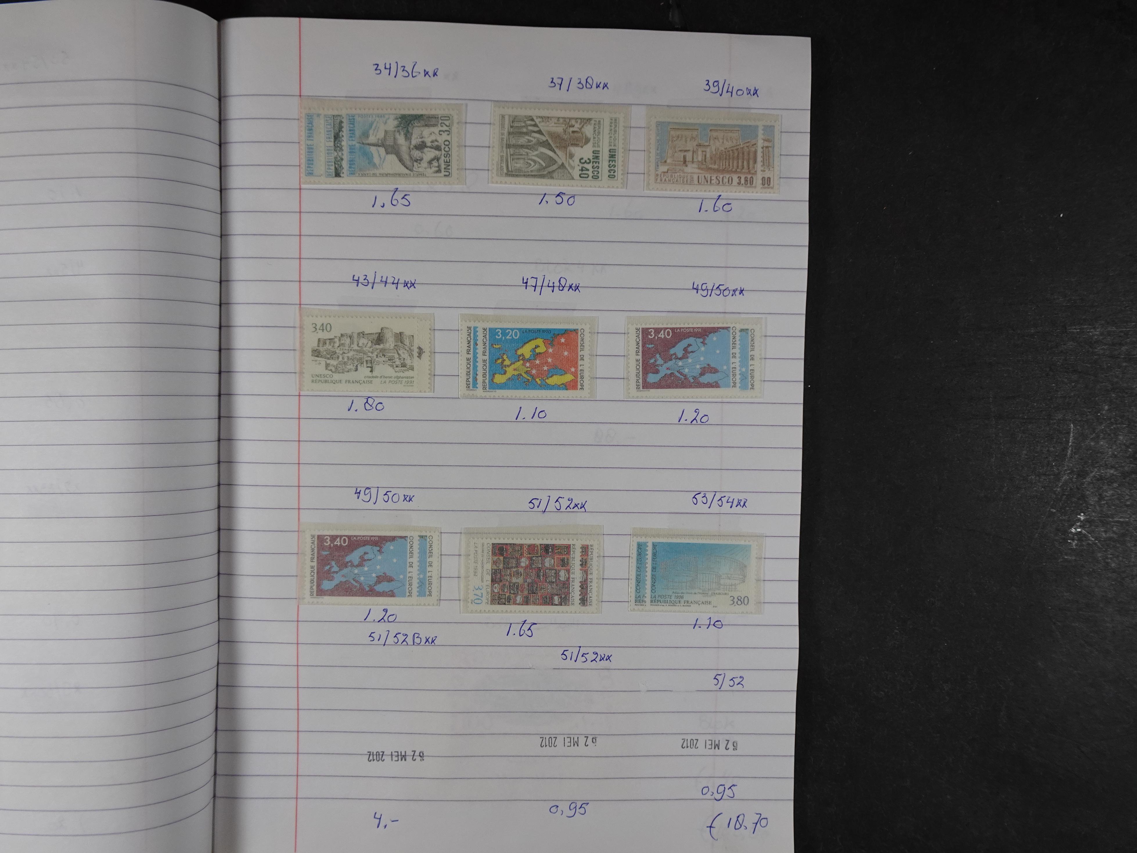 Mooie partij gelopen Rondzendboekjes.
Veel postfris.
Enorme restwaarde 547