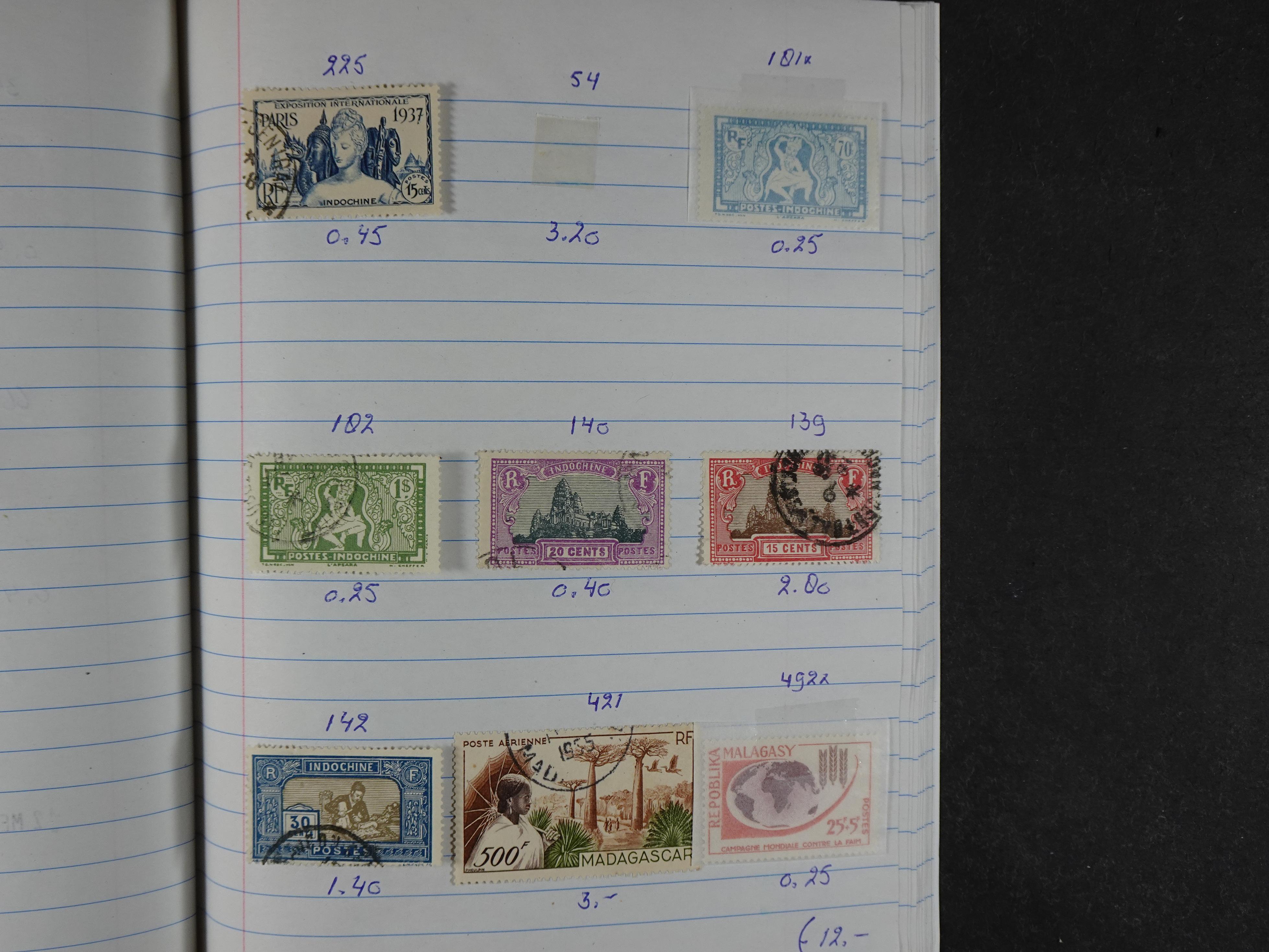 Mooie partij gelopen Rondzendboekjes.
Veel postfris.
Enorme restwaarde 814