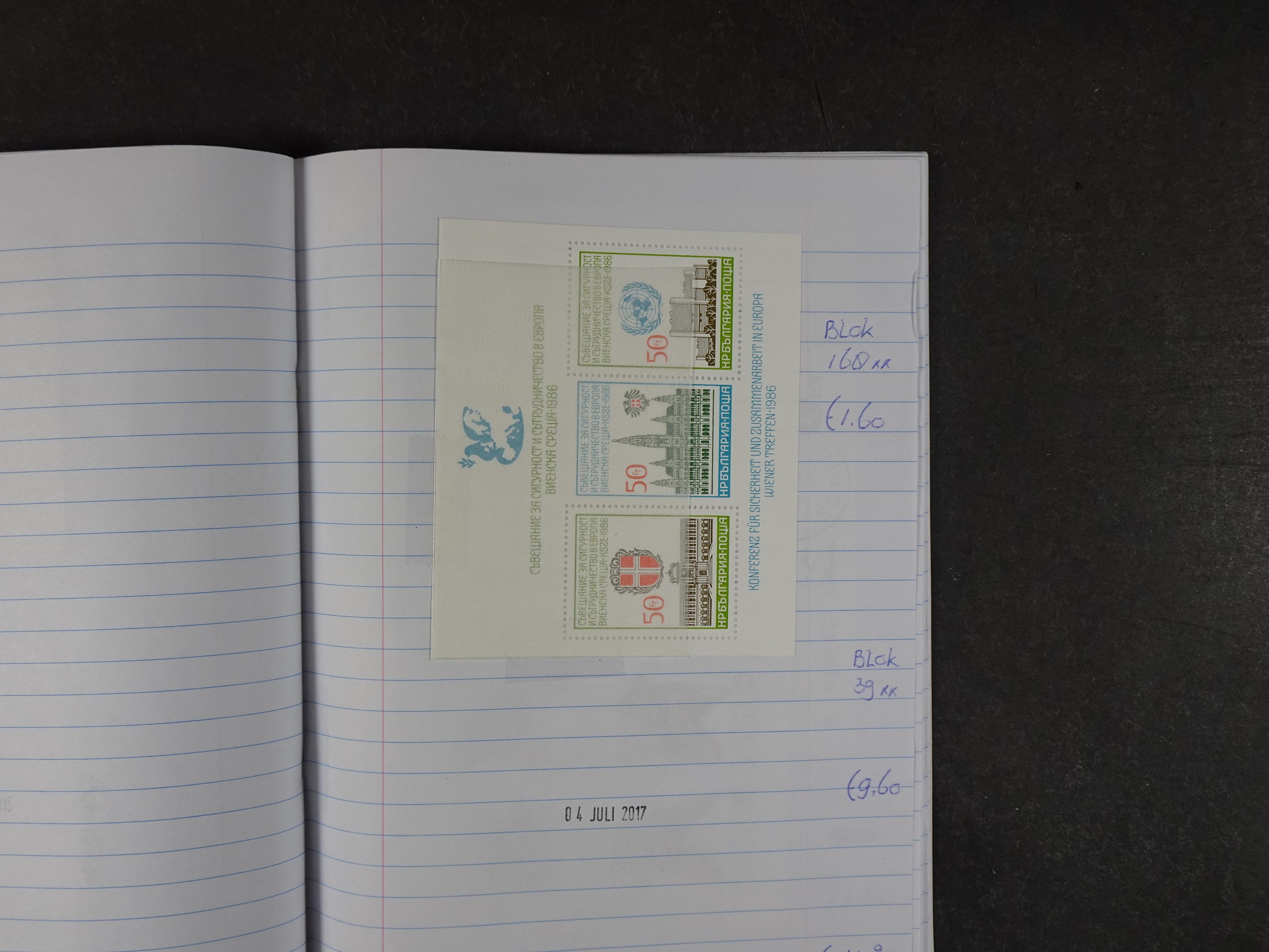 Mooie partij gelopen Rondzendboekjes.
Veel postfris.
Enorme restwaarde 848