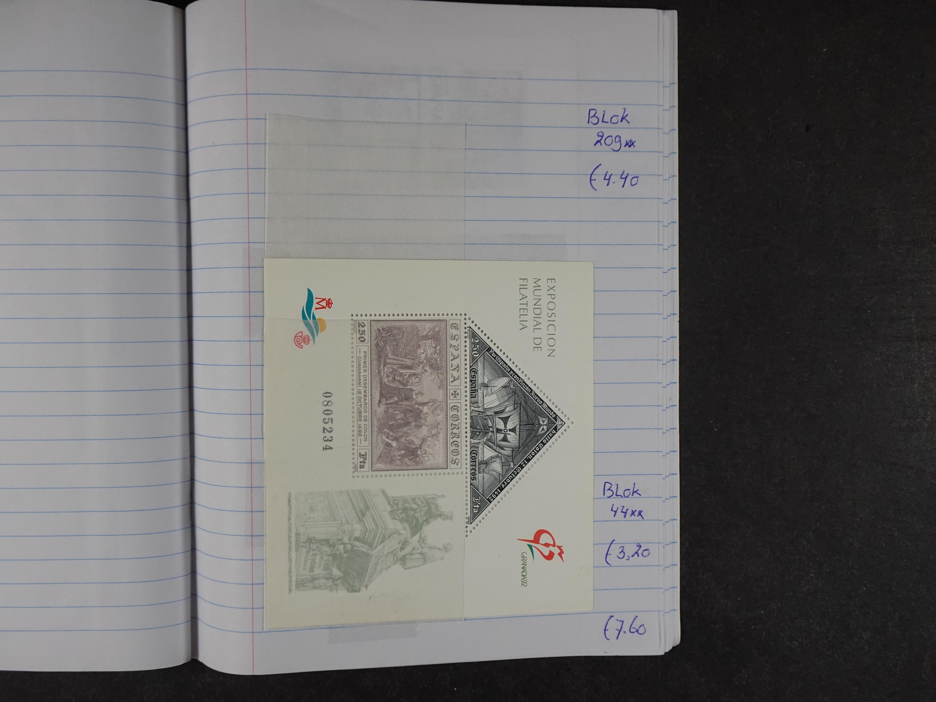 Mooie partij gelopen Rondzendboekjes.
Veel postfris.
Enorme restwaarde 956