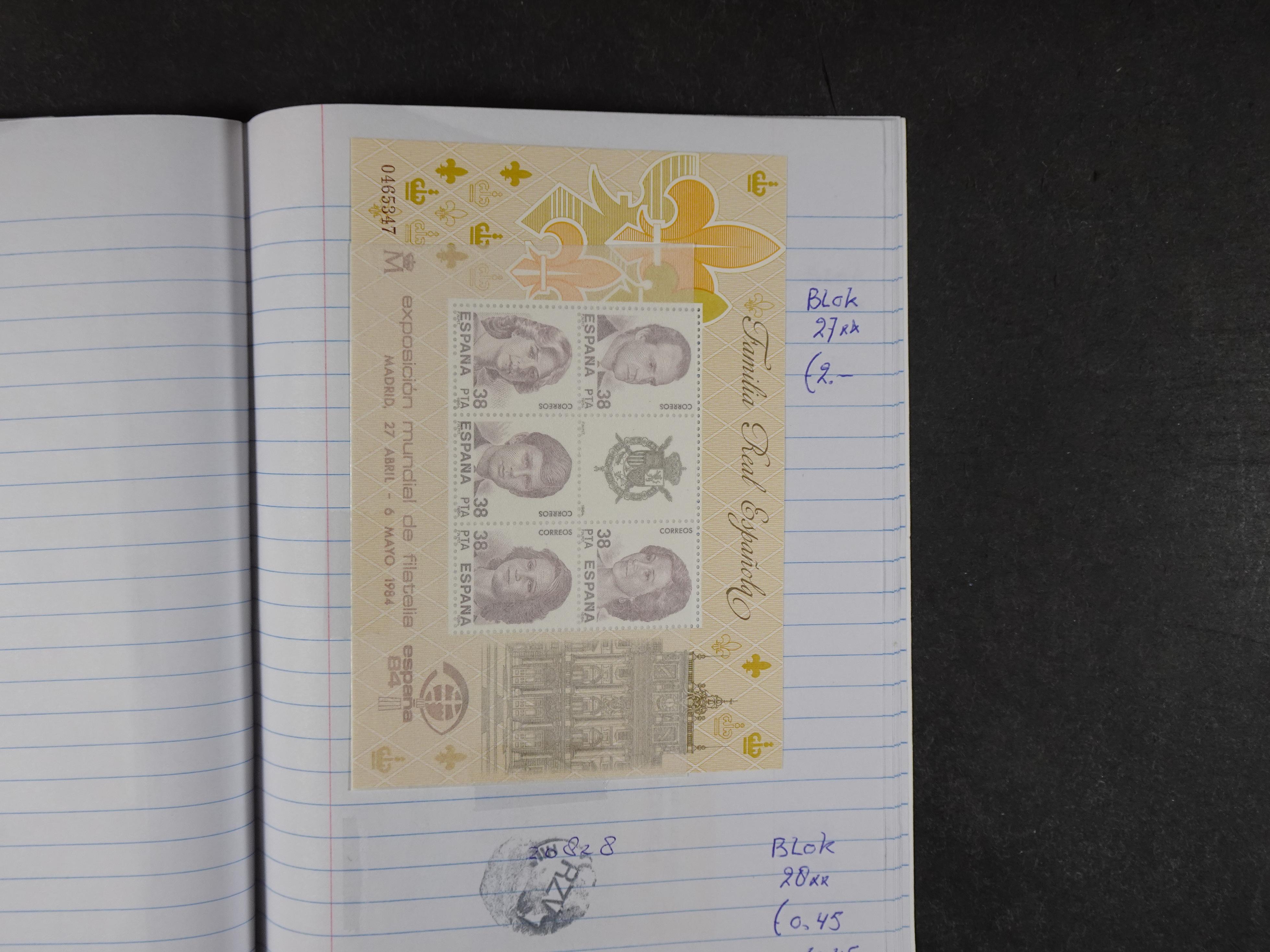 Mooie partij gelopen Rondzendboekjes.
Veel postfris.
Enorme restwaarde 958