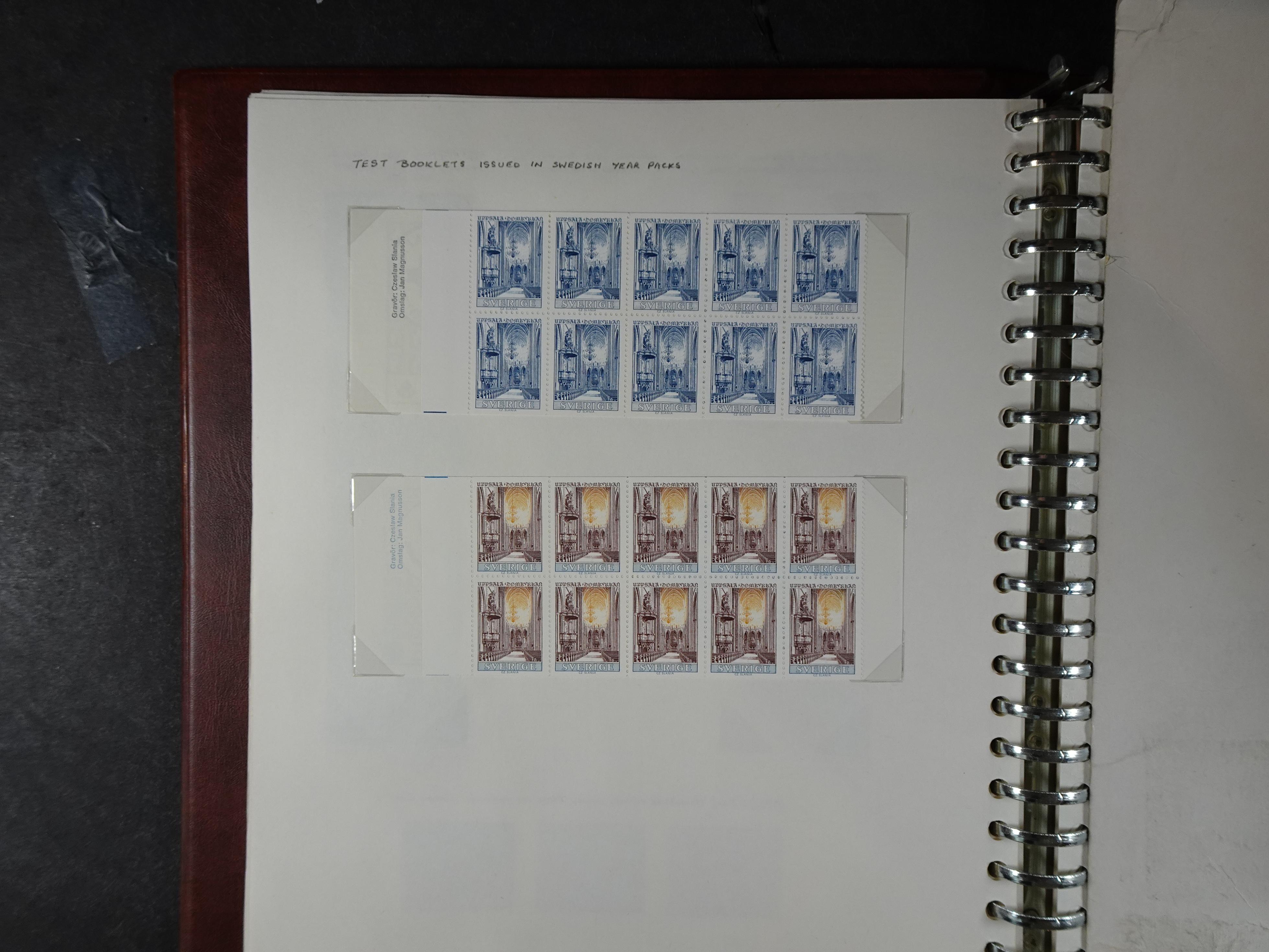 verzameling 1972-1991 op blauwe albumblaadjes. Bevat ook boekjes.
 16