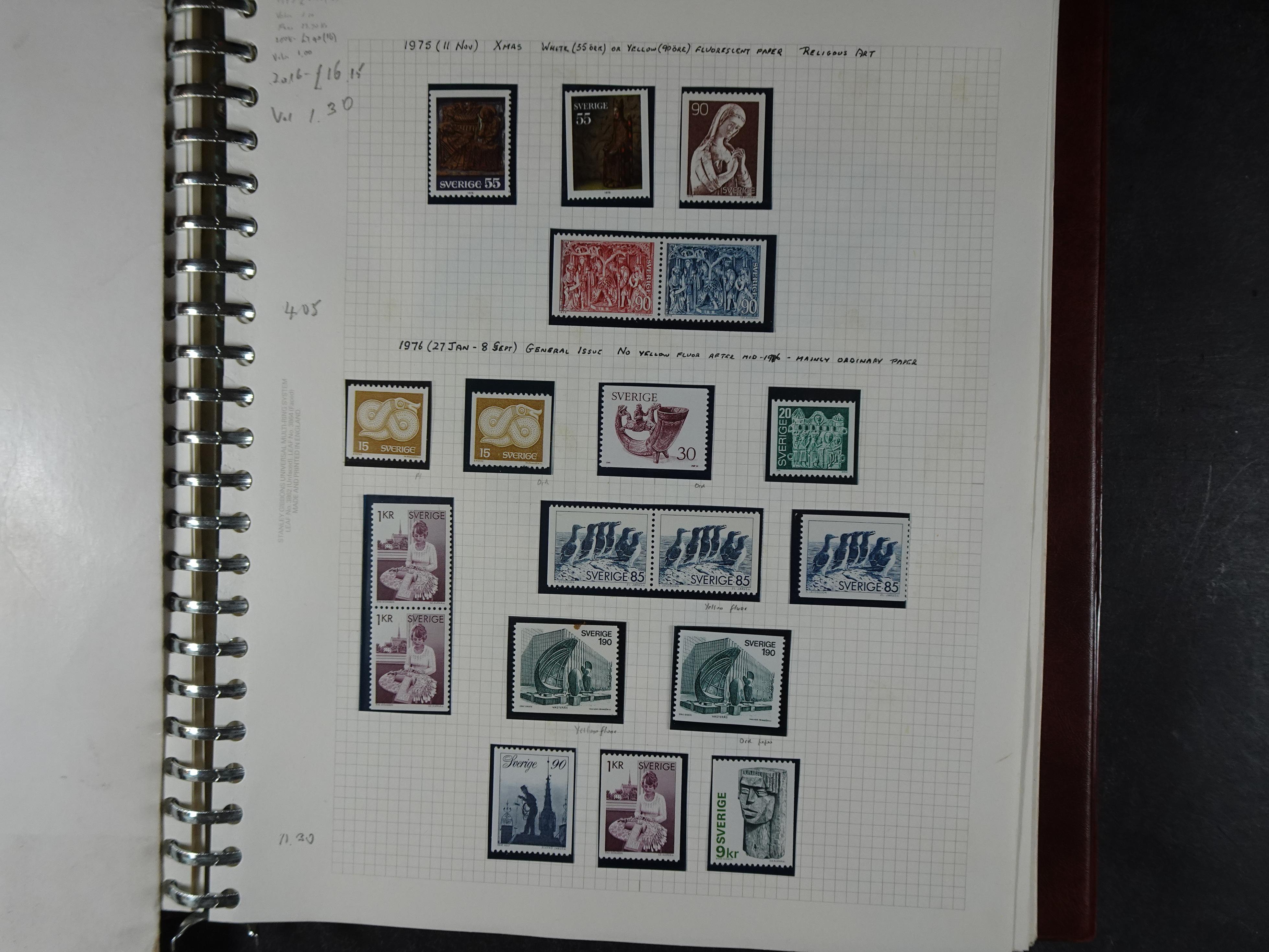 verzameling 1972-1991 op blauwe albumblaadjes. Bevat ook boekjes.
 17