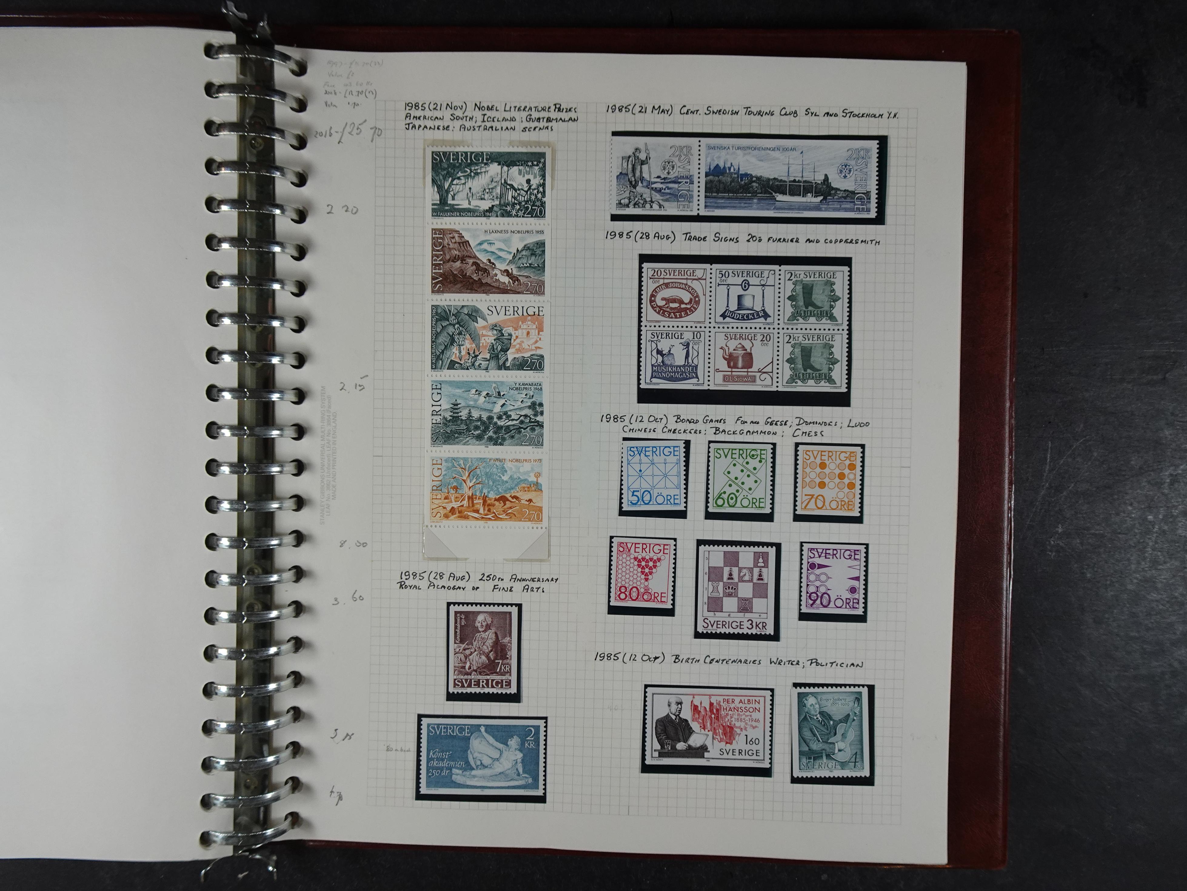 verzameling 1972-1991 op blauwe albumblaadjes. Bevat ook boekjes.
 46