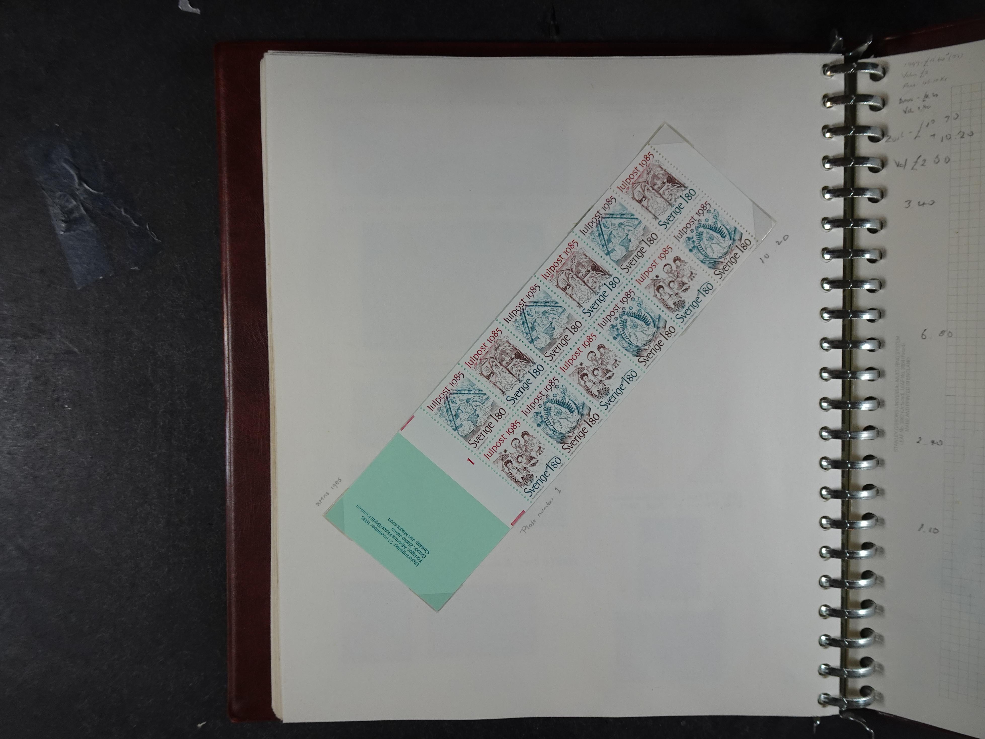 verzameling 1972-1991 op blauwe albumblaadjes. Bevat ook boekjes.
 47