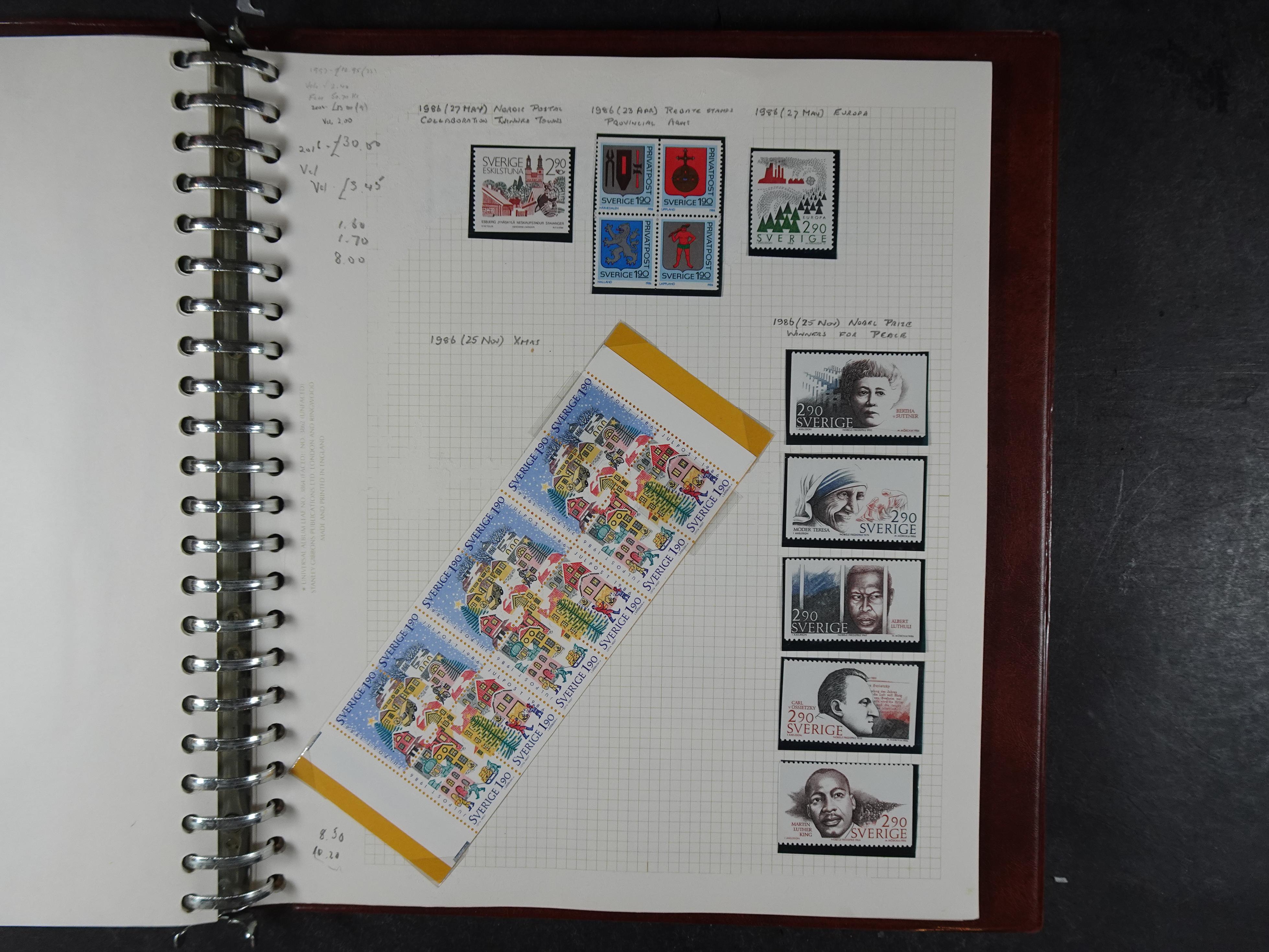 verzameling 1972-1991 op blauwe albumblaadjes. Bevat ook boekjes.
 49