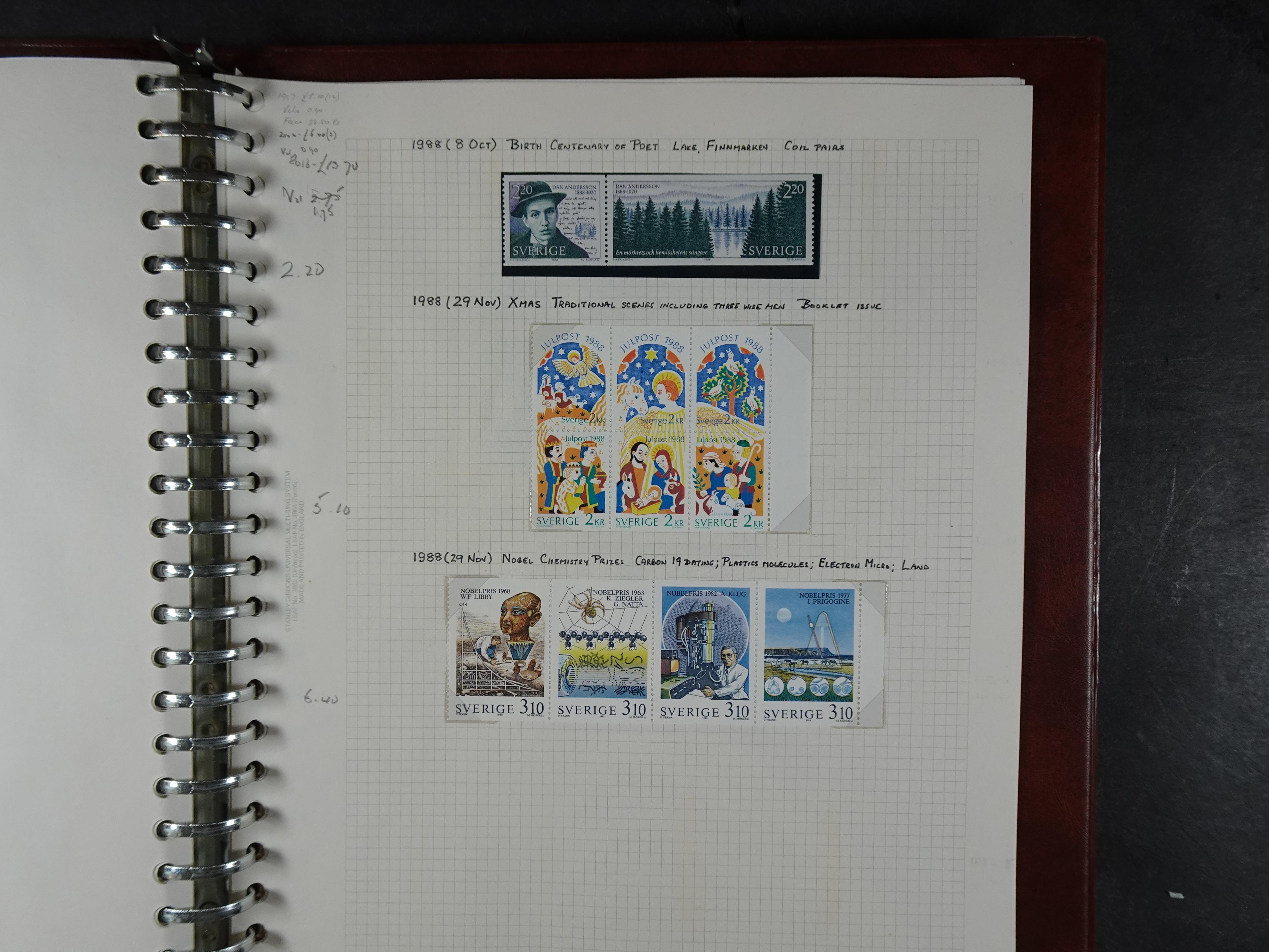 verzameling 1972-1991 op blauwe albumblaadjes. Bevat ook boekjes.
 56