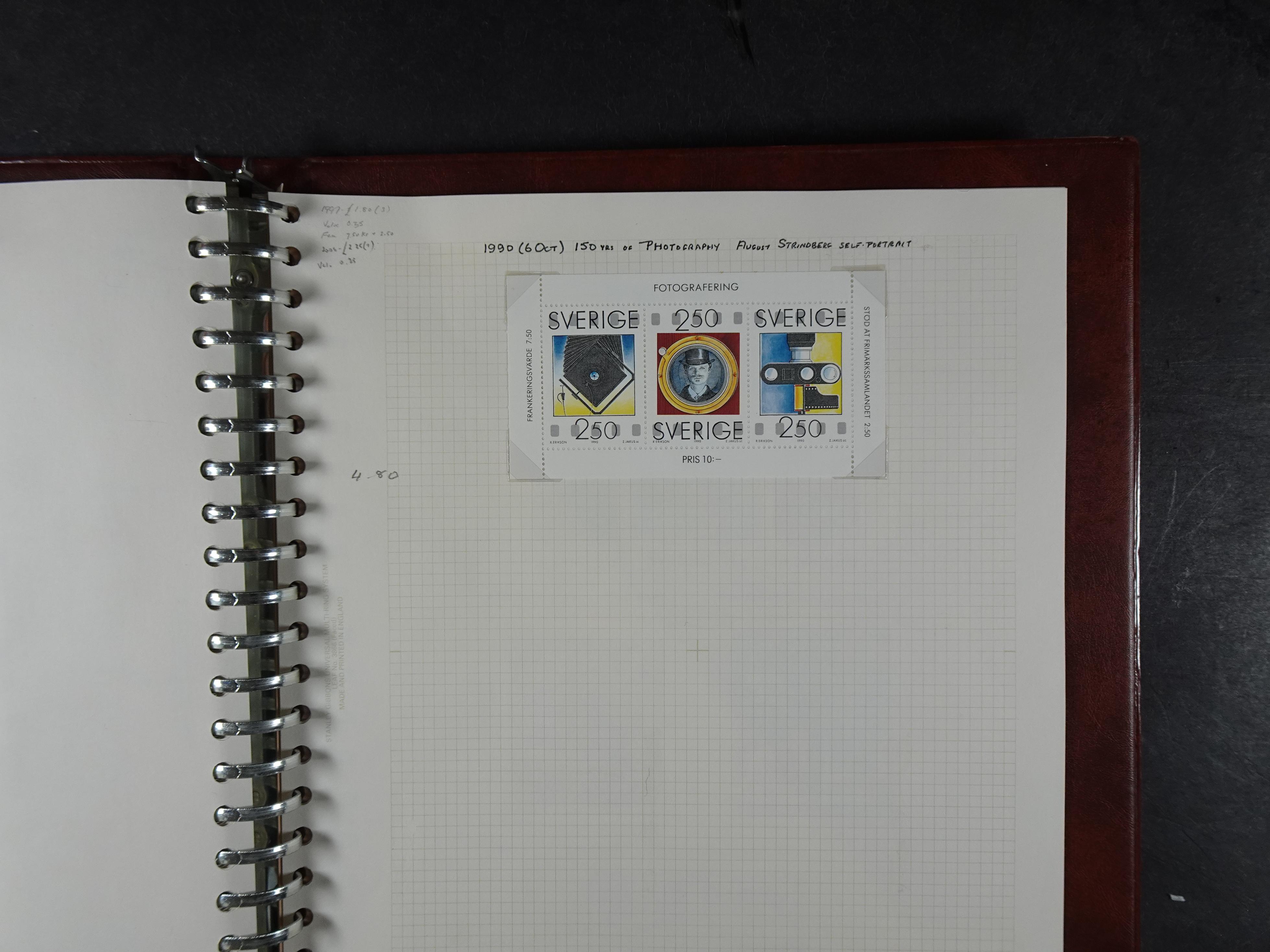 verzameling 1972-1991 op blauwe albumblaadjes. Bevat ook boekjes.
 59