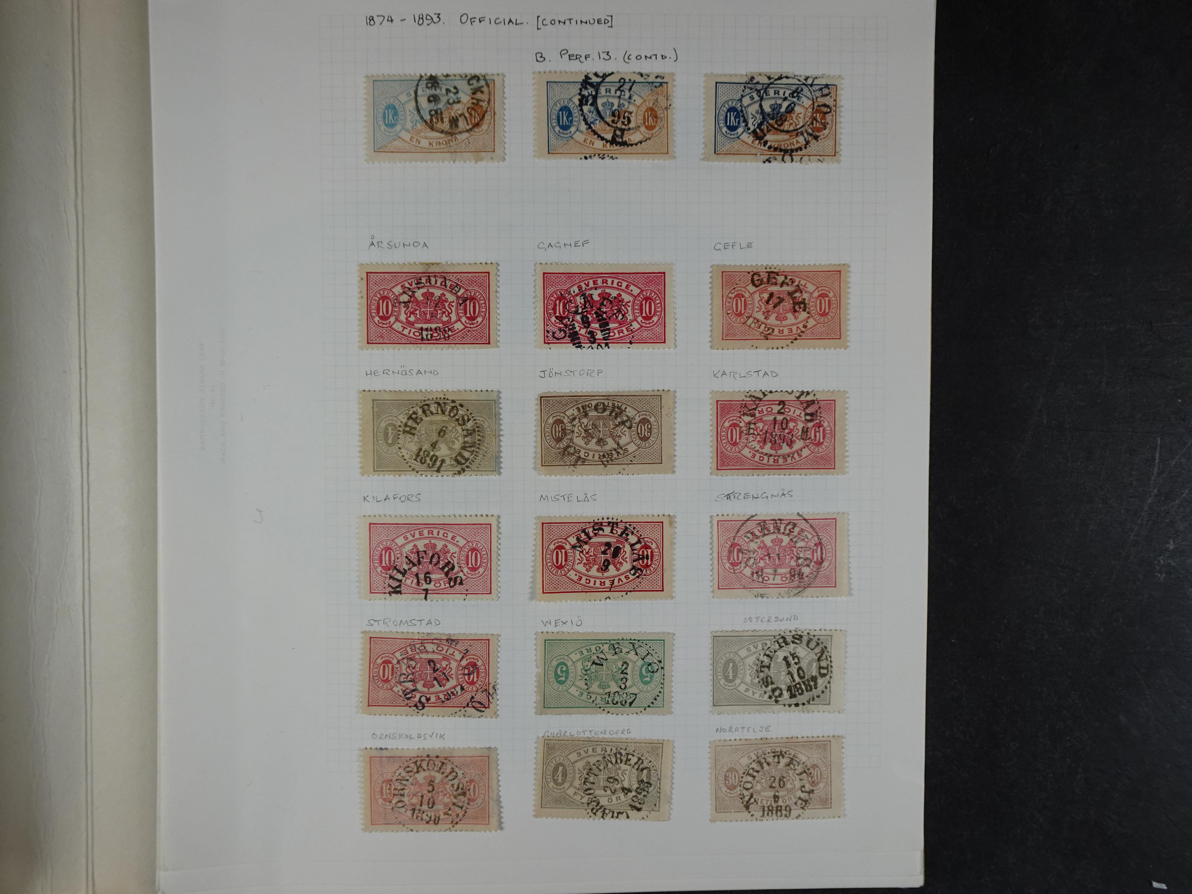 Verzameling met leuk klassiek op blanco albumblaadjes in 2 klembanden. 8