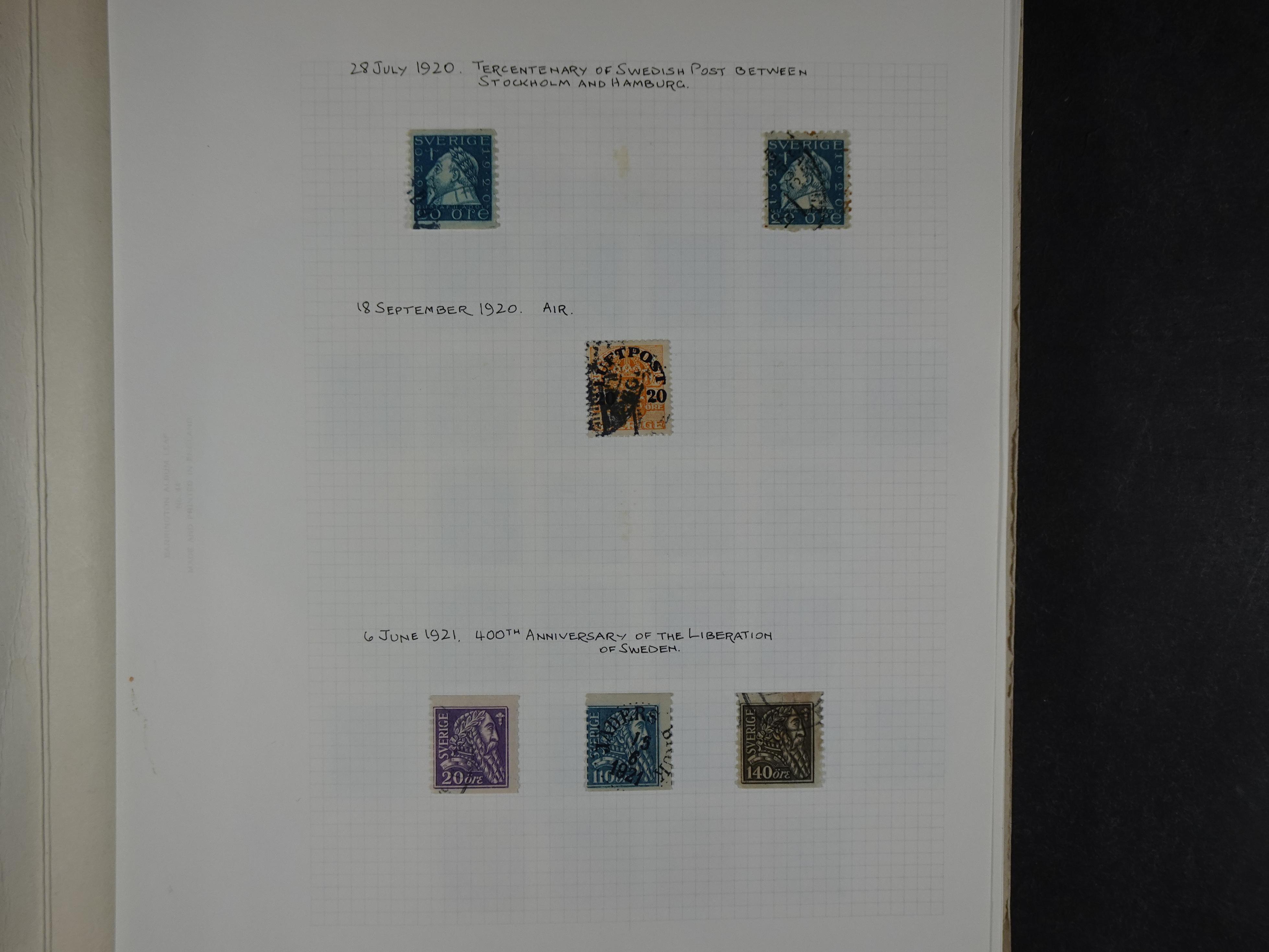 Verzameling met leuk klassiek op blanco albumblaadjes in 2 klembanden. 24