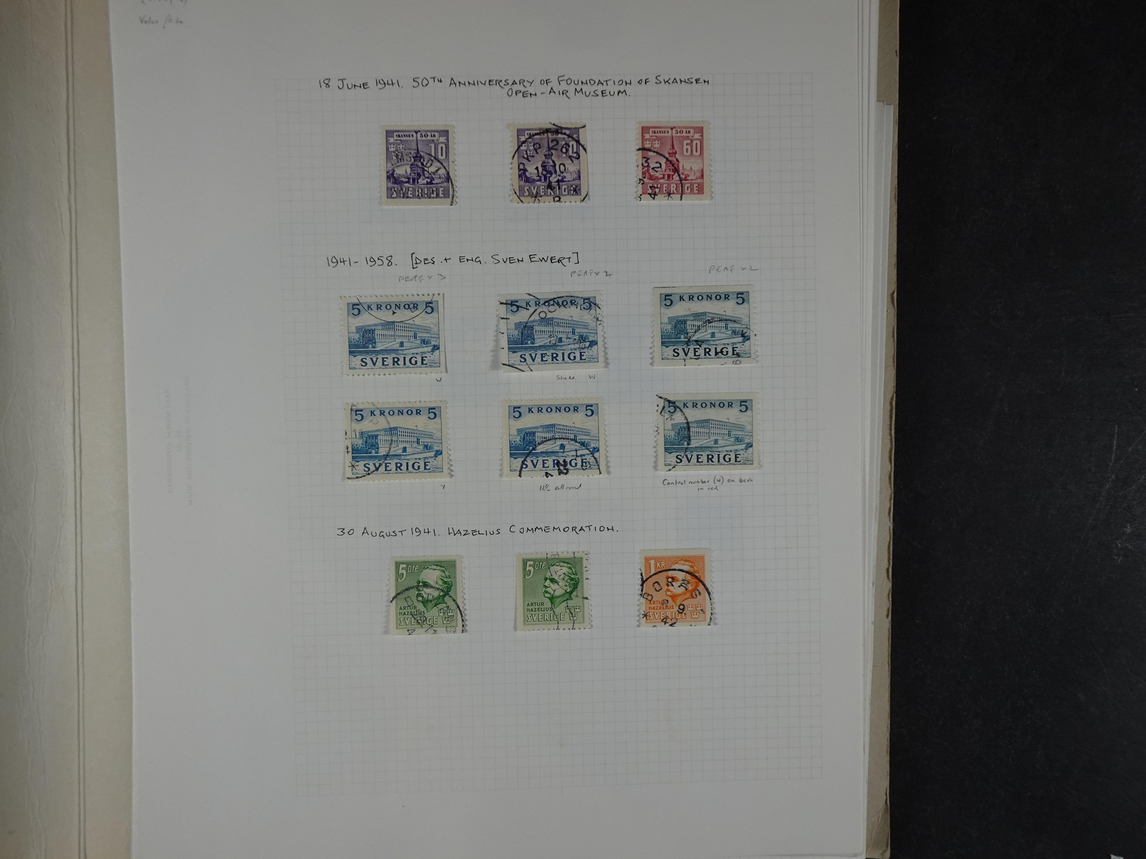 Verzameling met leuk klassiek op blanco albumblaadjes in 2 klembanden. 40