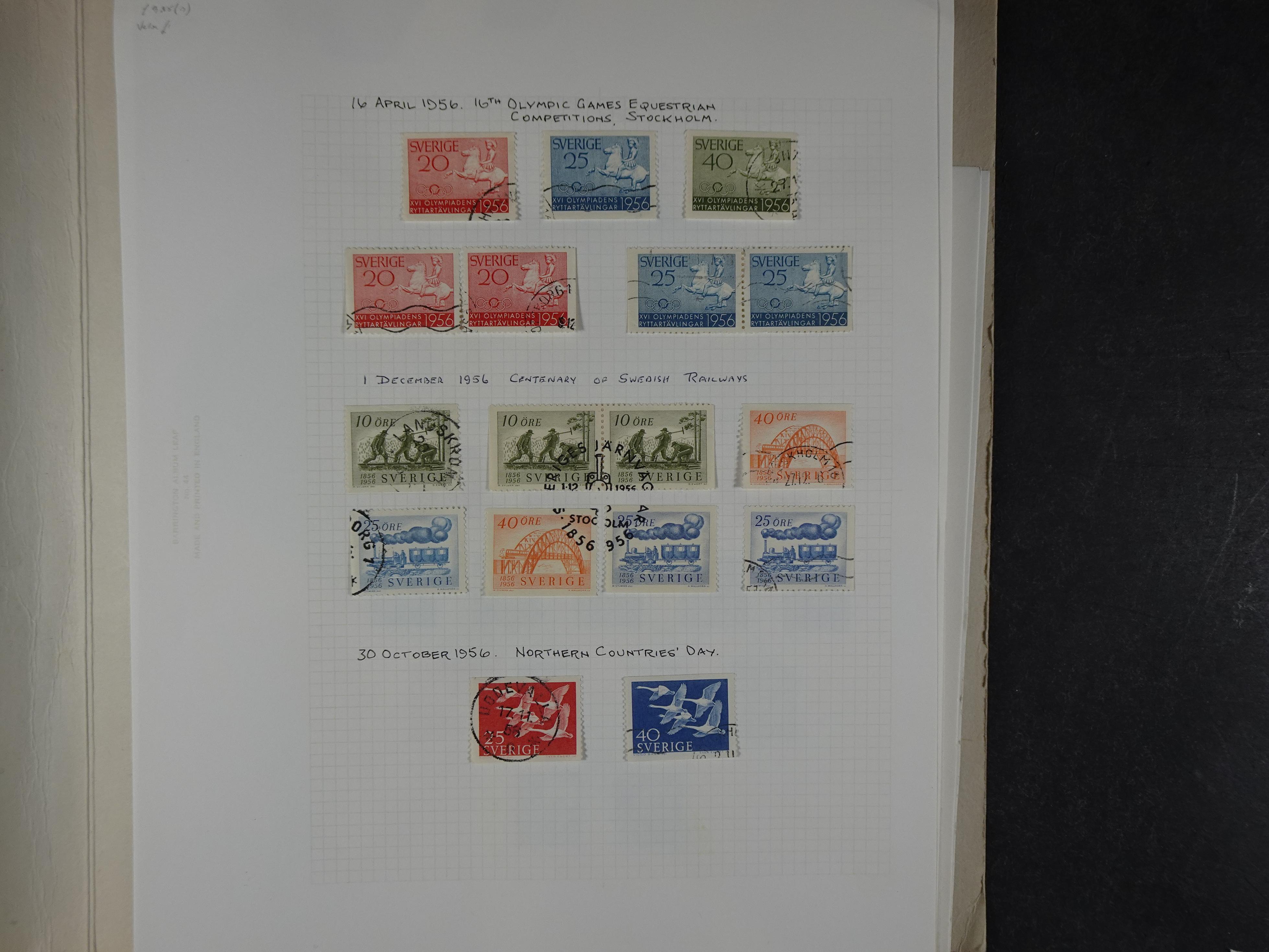 Verzameling met leuk klassiek op blanco albumblaadjes in 2 klembanden. 56