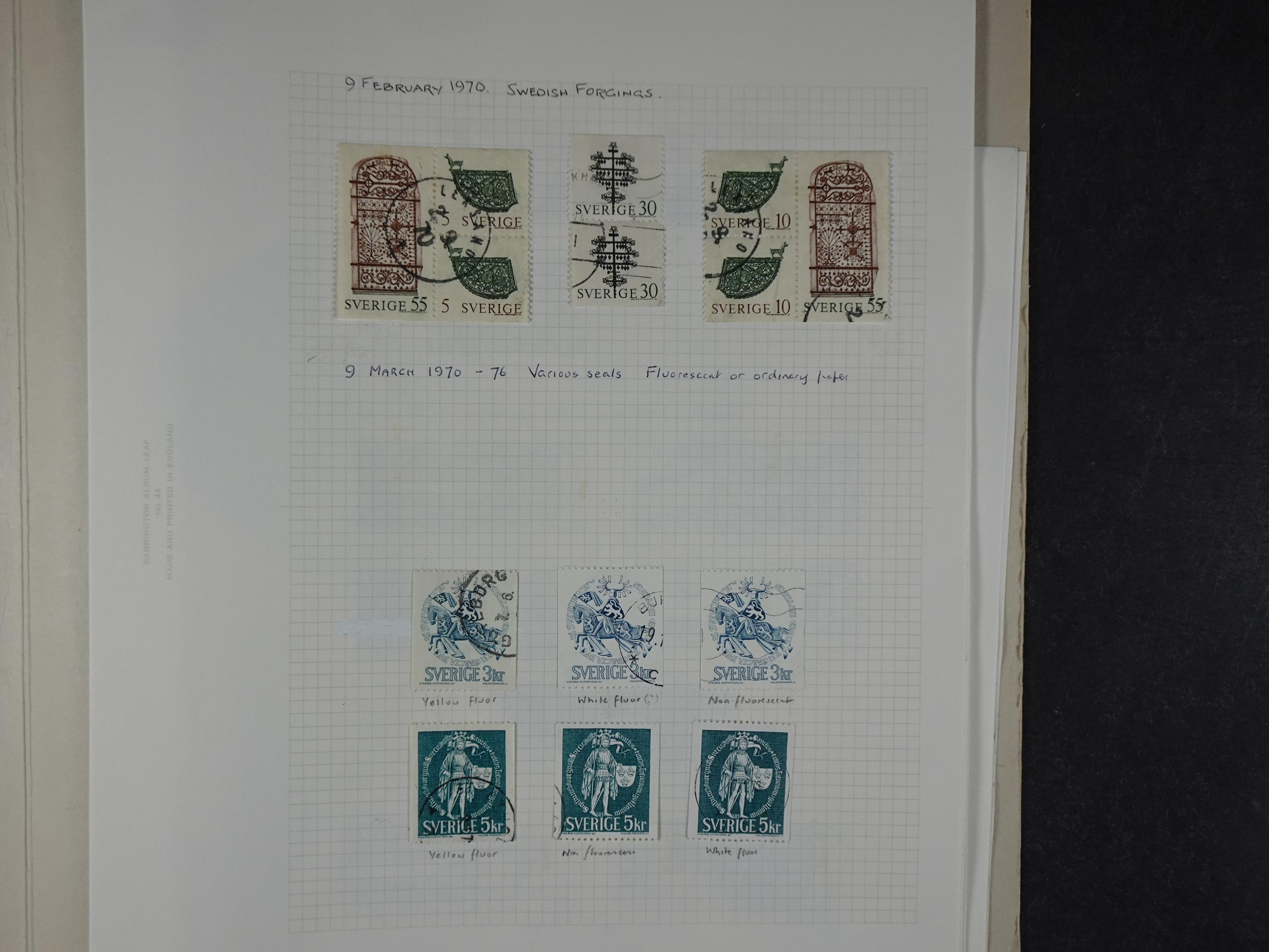 Verzameling met leuk klassiek op blanco albumblaadjes in 2 klembanden. 93