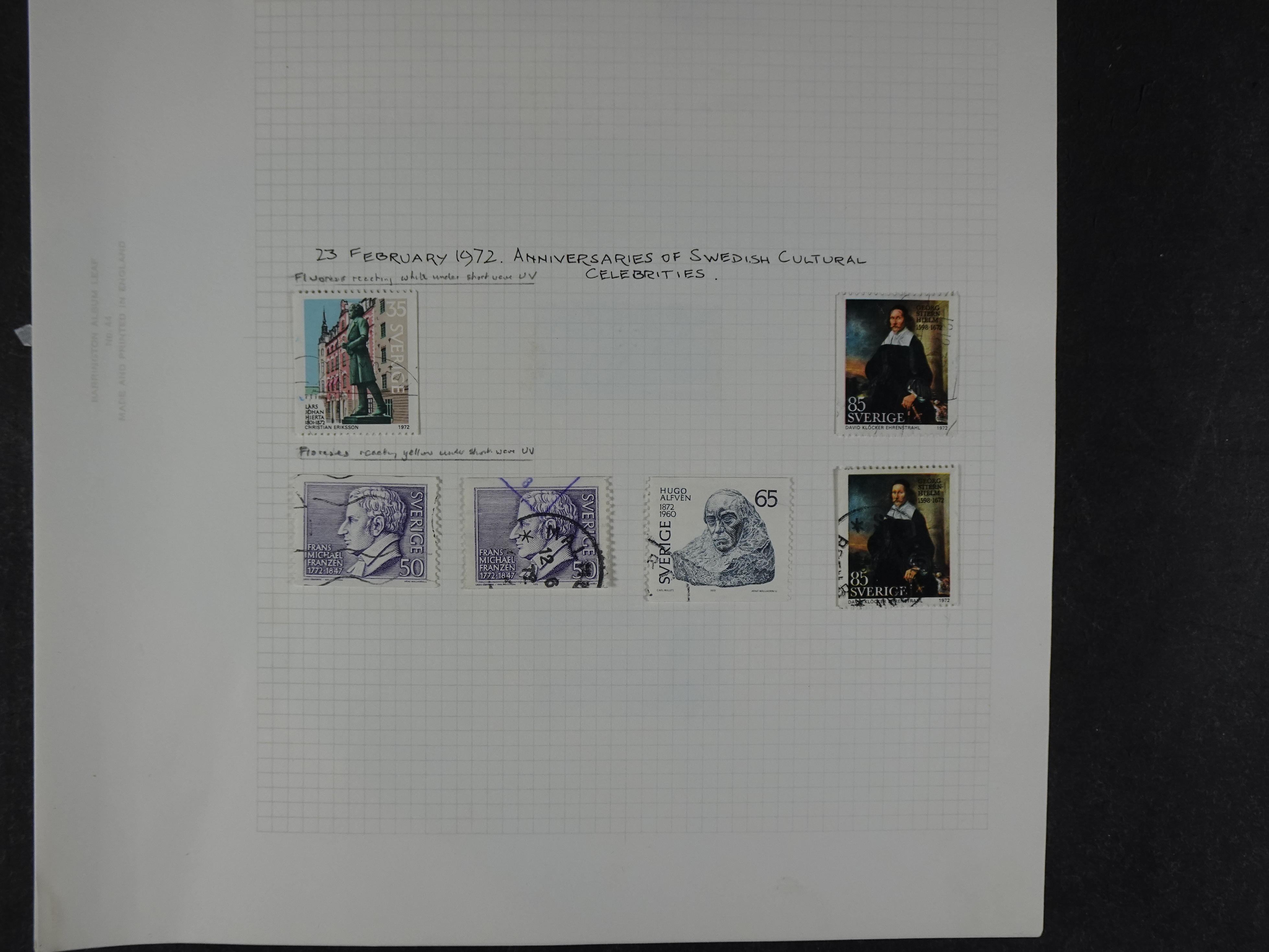 Verzameling met leuk klassiek op blanco albumblaadjes in 2 klembanden. 103