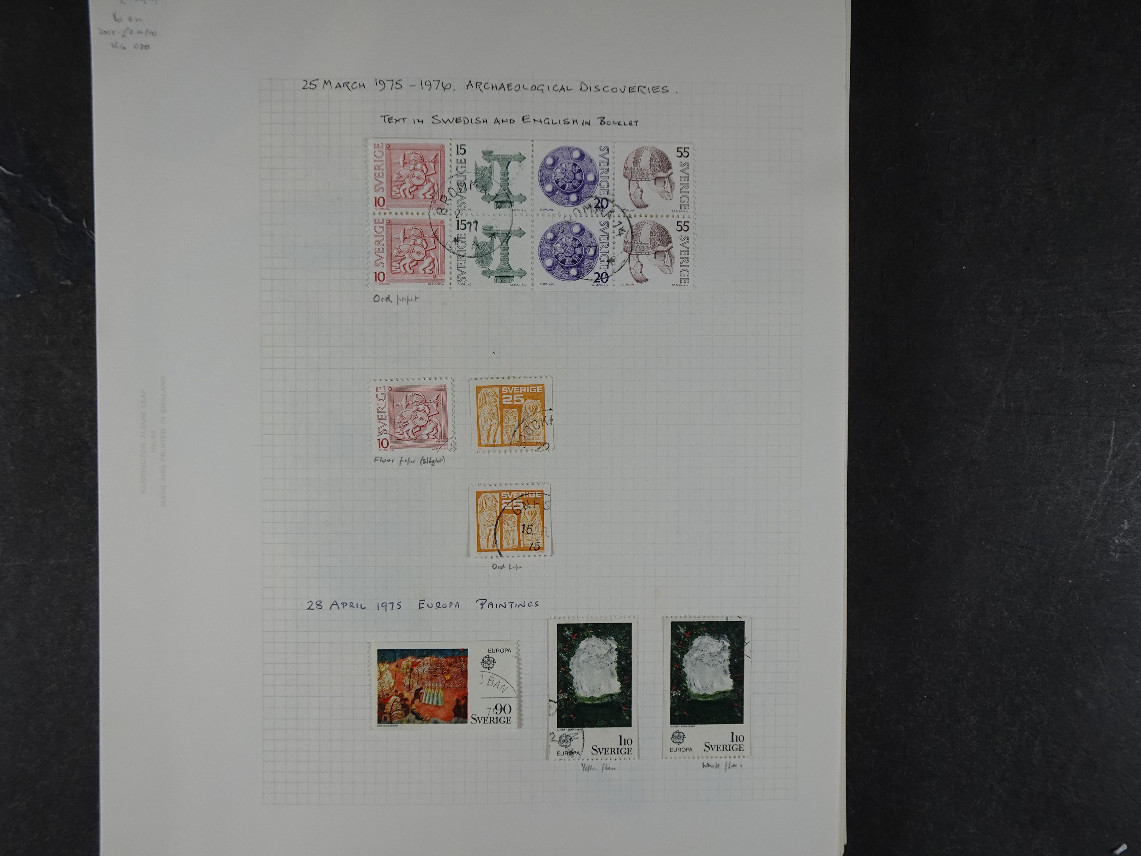 Verzameling met leuk klassiek op blanco albumblaadjes in 2 klembanden. 120