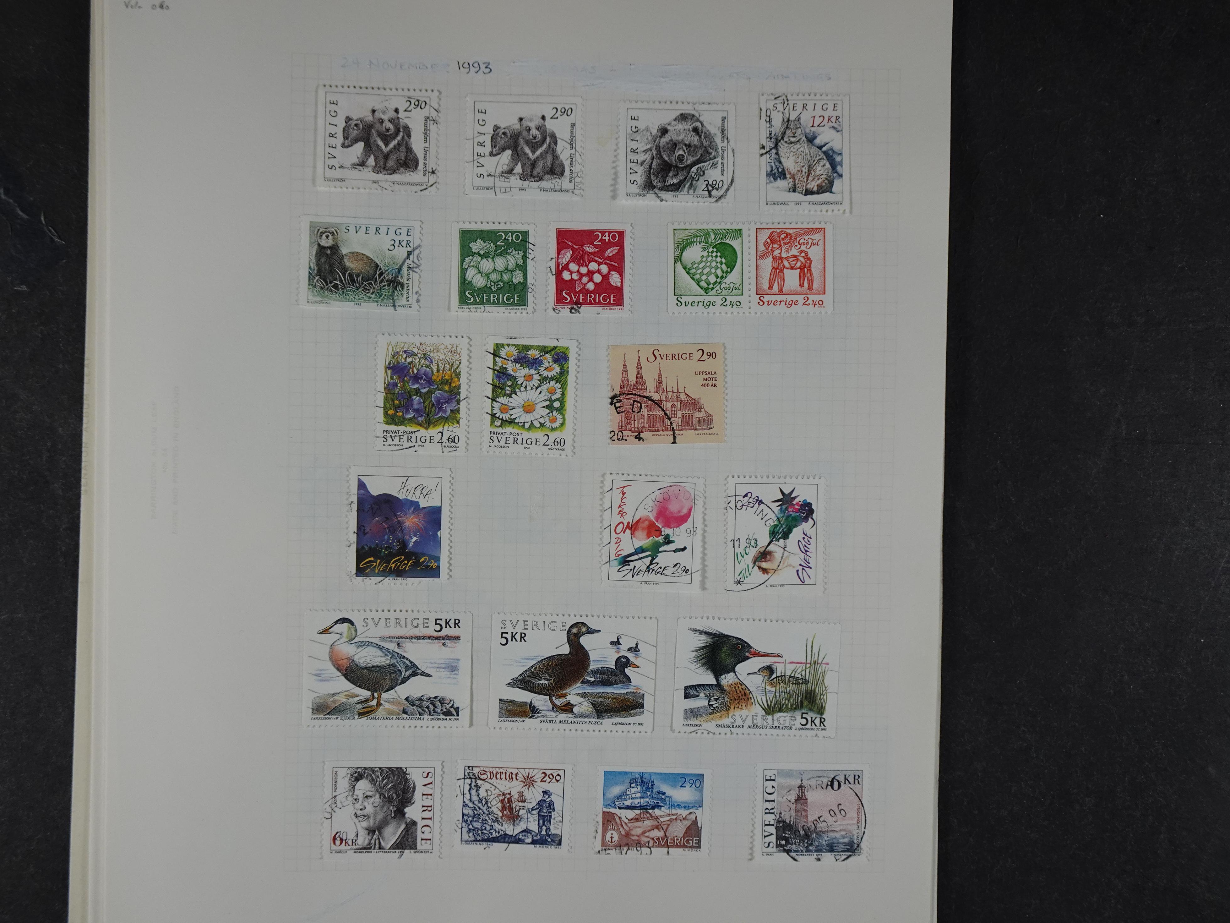 Verzameling met leuk klassiek op blanco albumblaadjes in 2 klembanden. 198