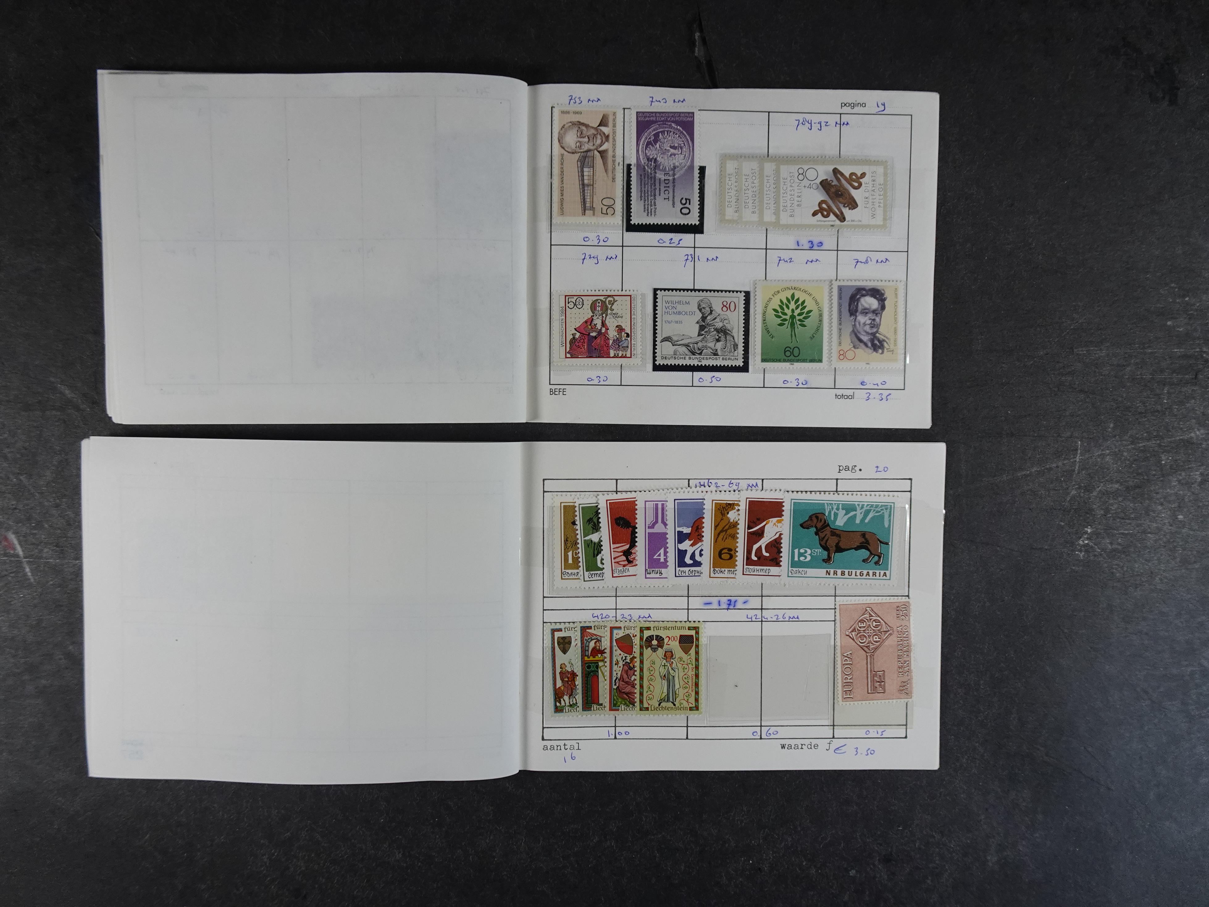 Mooie partij rondzendboekjes enorme restwaarde leuk voor weder verkoper.  19