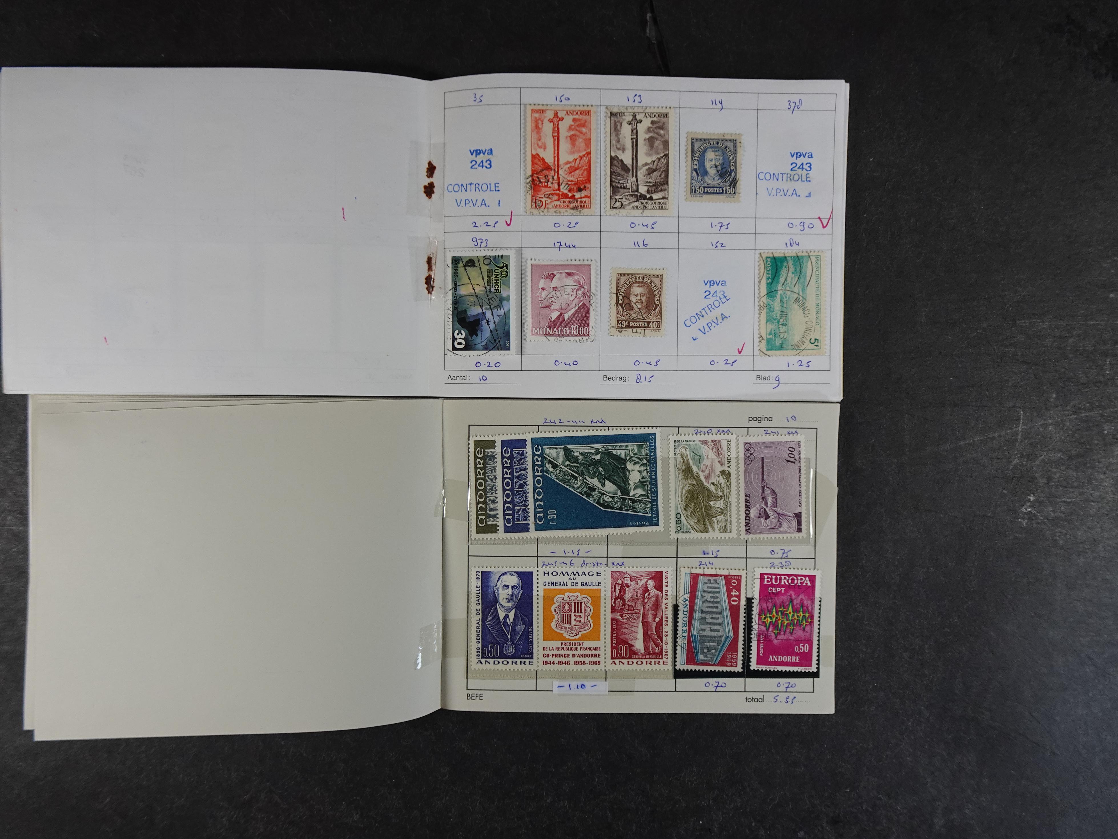 Mooie partij rondzendboekjes enorme restwaarde leuk voor weder verkoper.  29