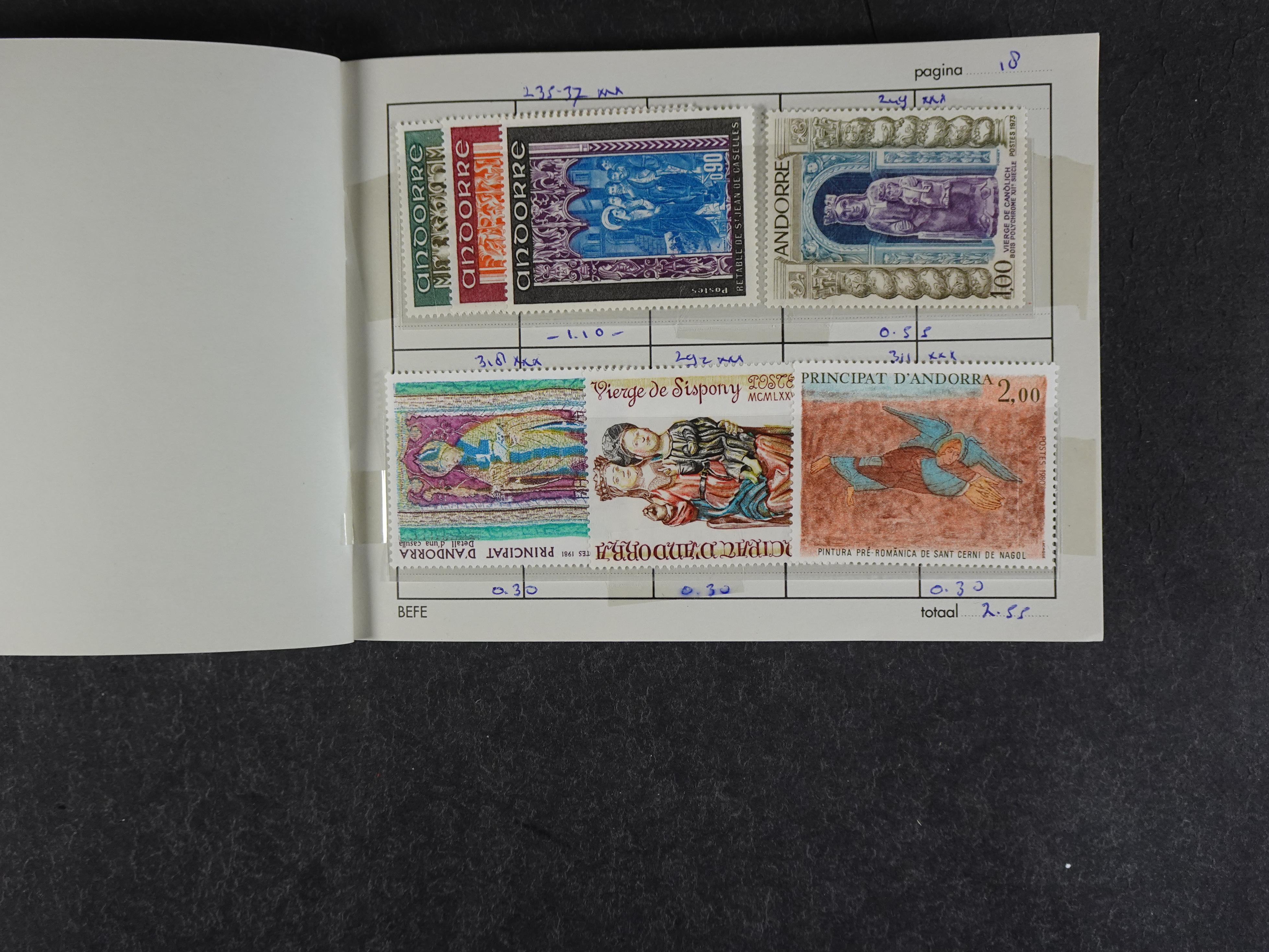 Mooie partij rondzendboekjes enorme restwaarde leuk voor weder verkoper.  37