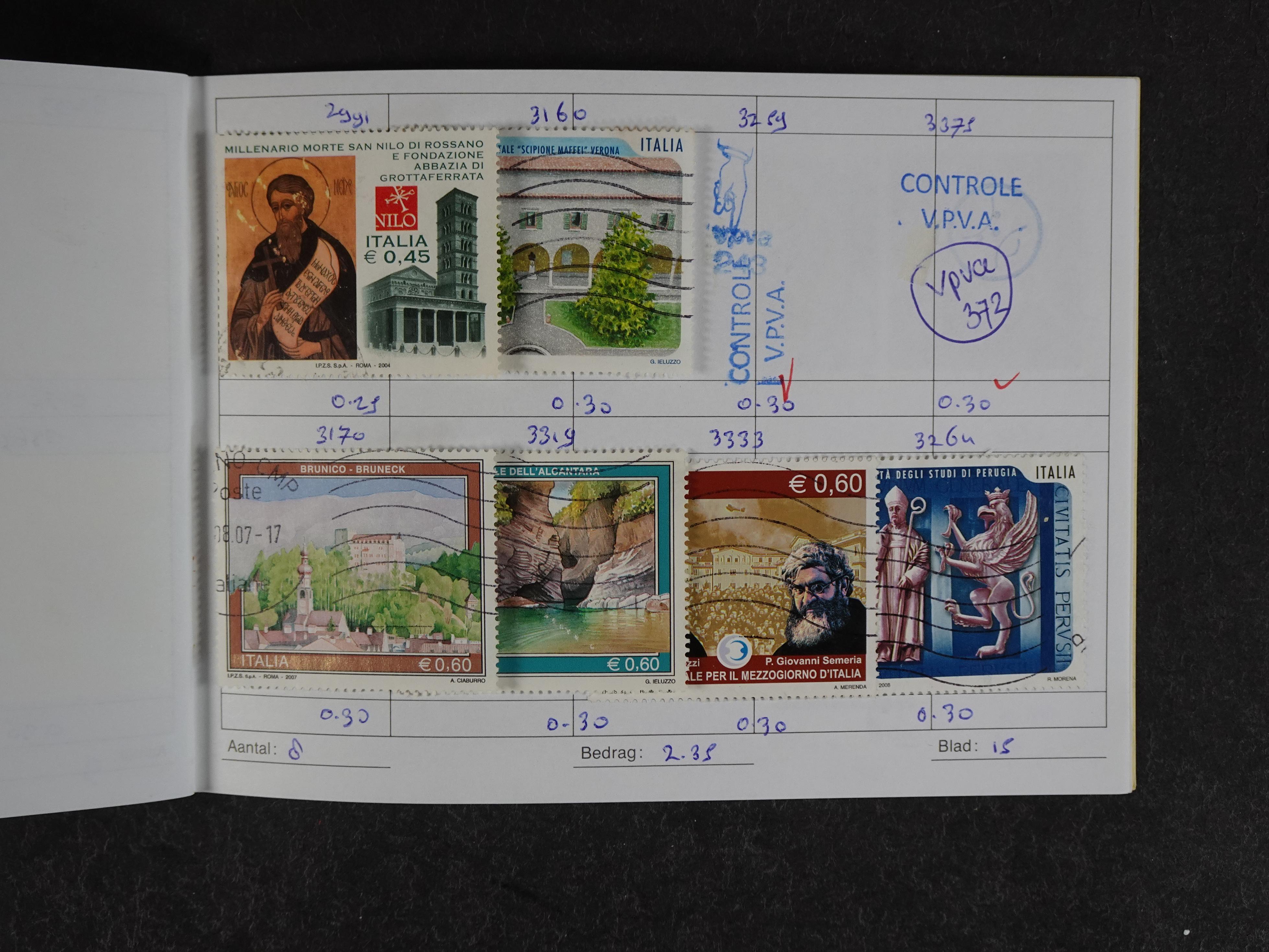 Mooie partij rondzendboekjes enorme restwaarde leuk voor weder verkoper.  54