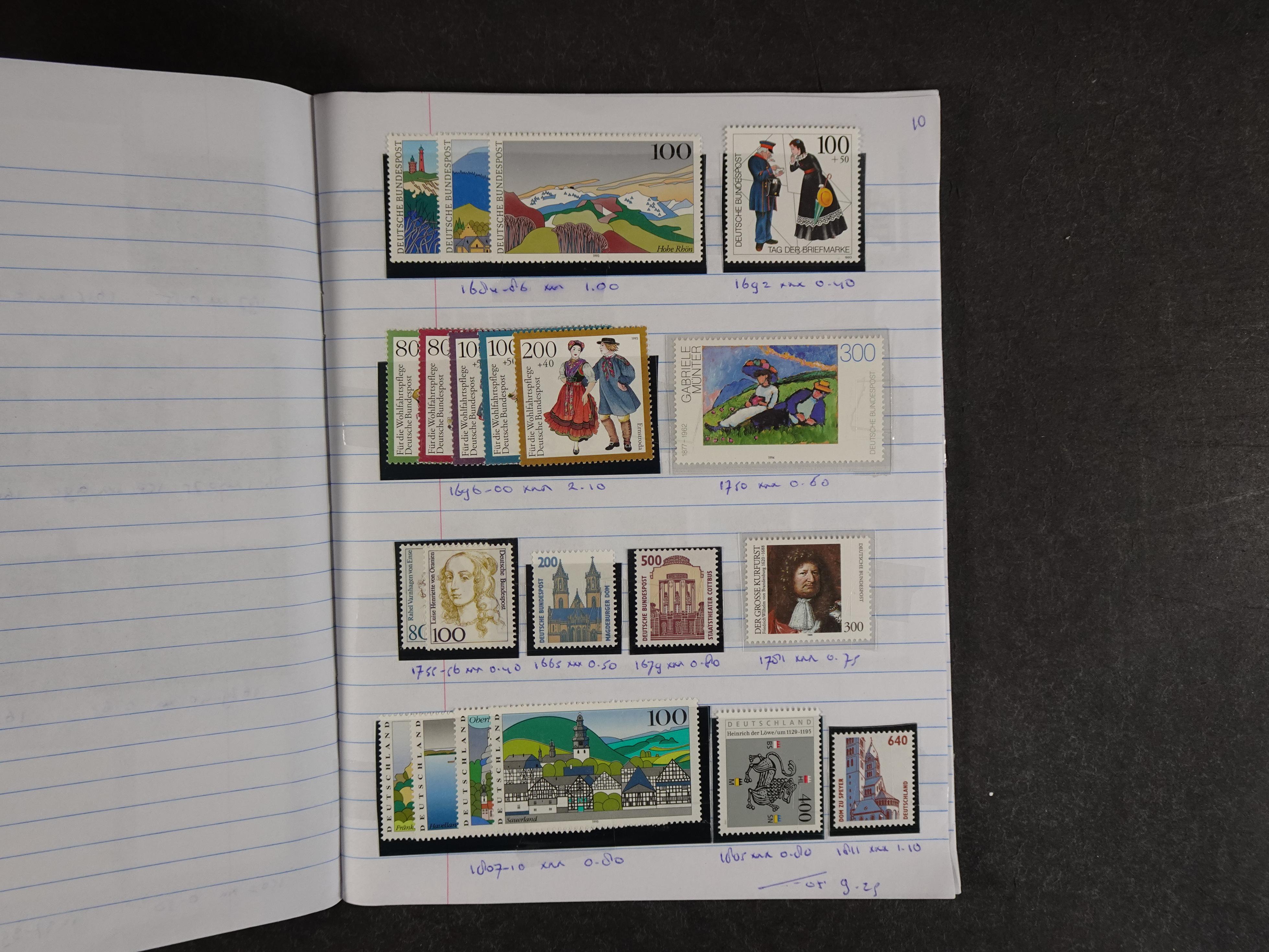 Mooie partij rondzendboekjes enorme restwaarde leuk voor weder verkoper.  149