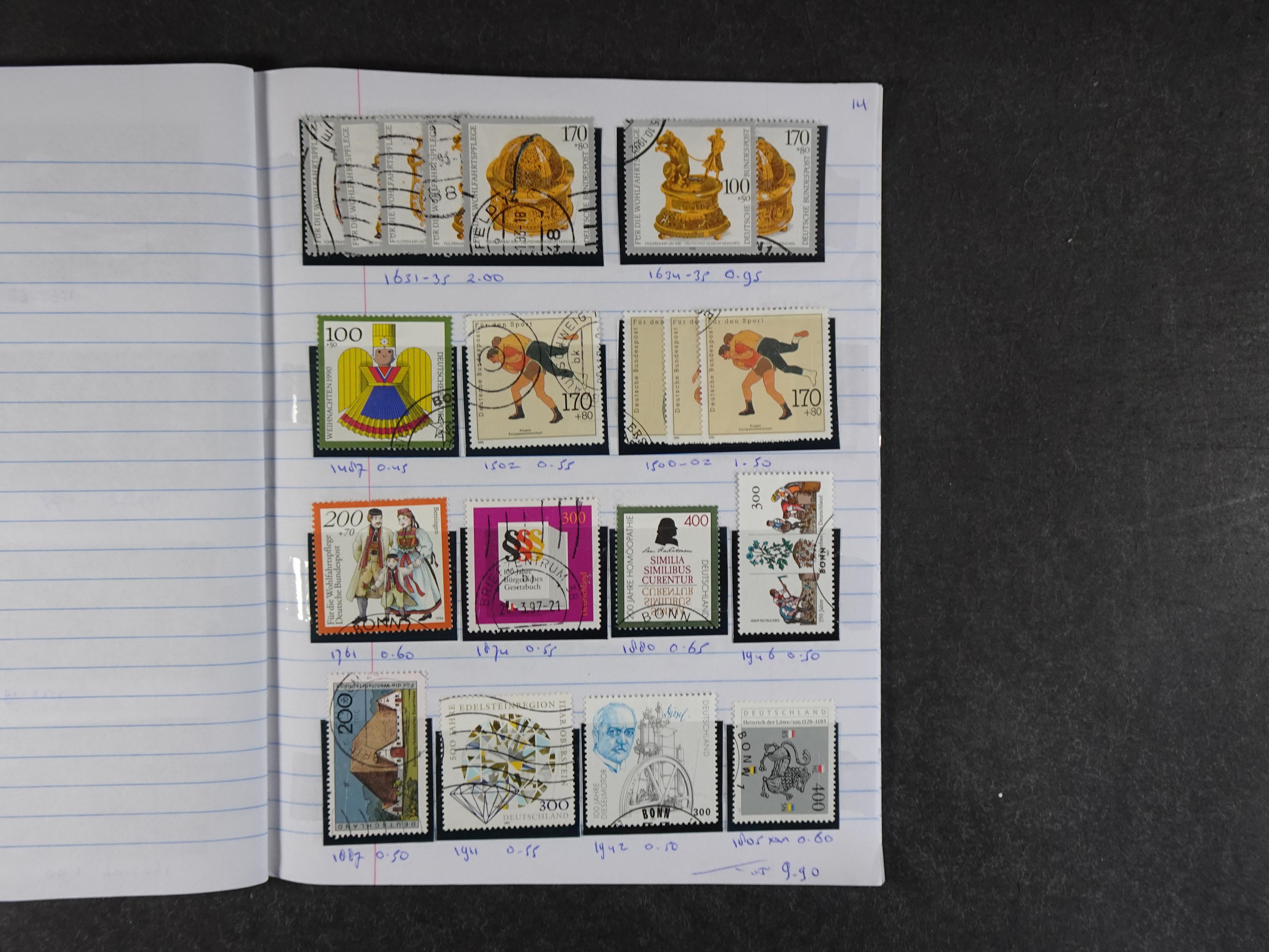 Mooie partij rondzendboekjes enorme restwaarde leuk voor weder verkoper.  153