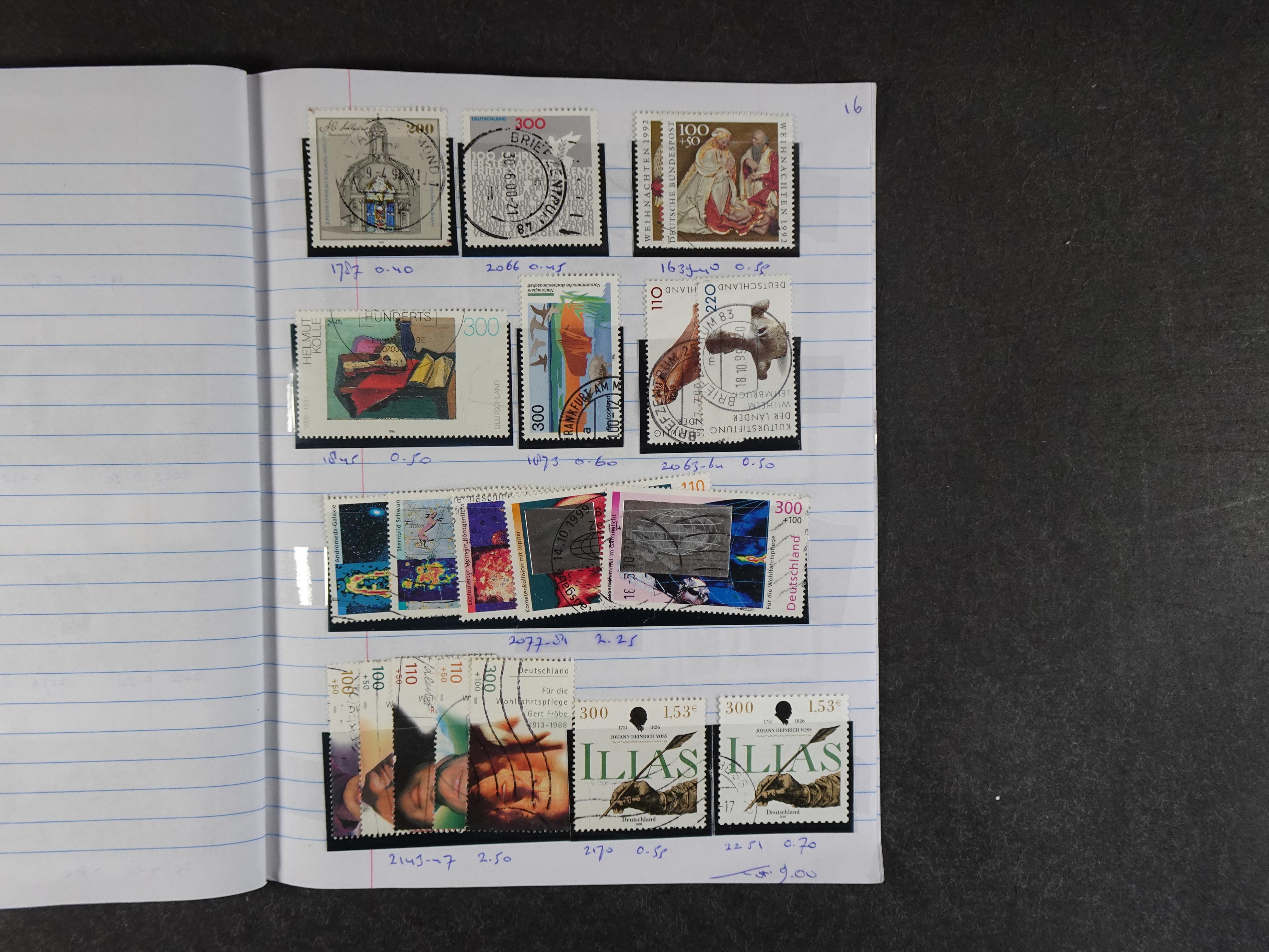 Mooie partij rondzendboekjes enorme restwaarde leuk voor weder verkoper.  155